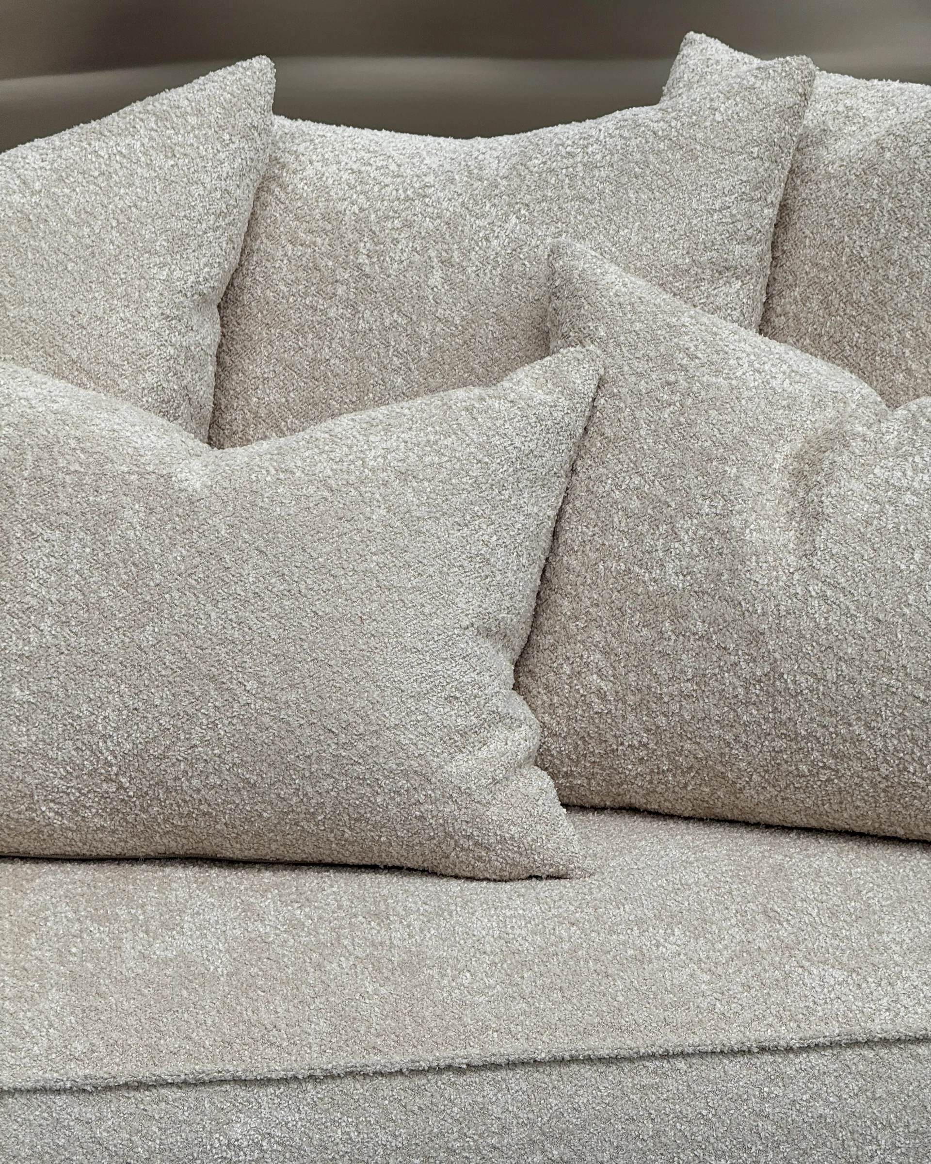 Sofa Cornell, Bouclé soft sand Tinted