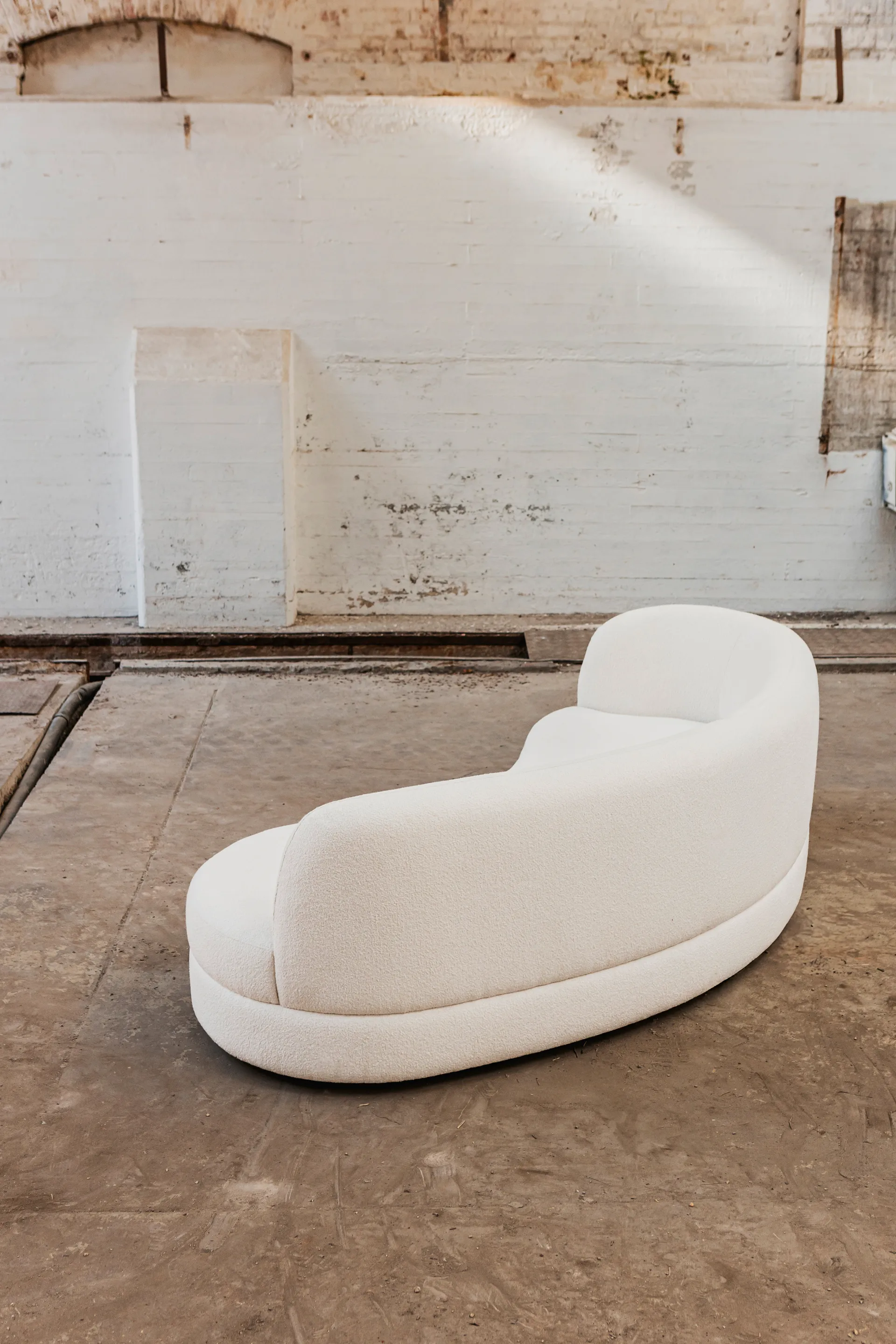Sofa Delon, Bouclé off-white Tinted