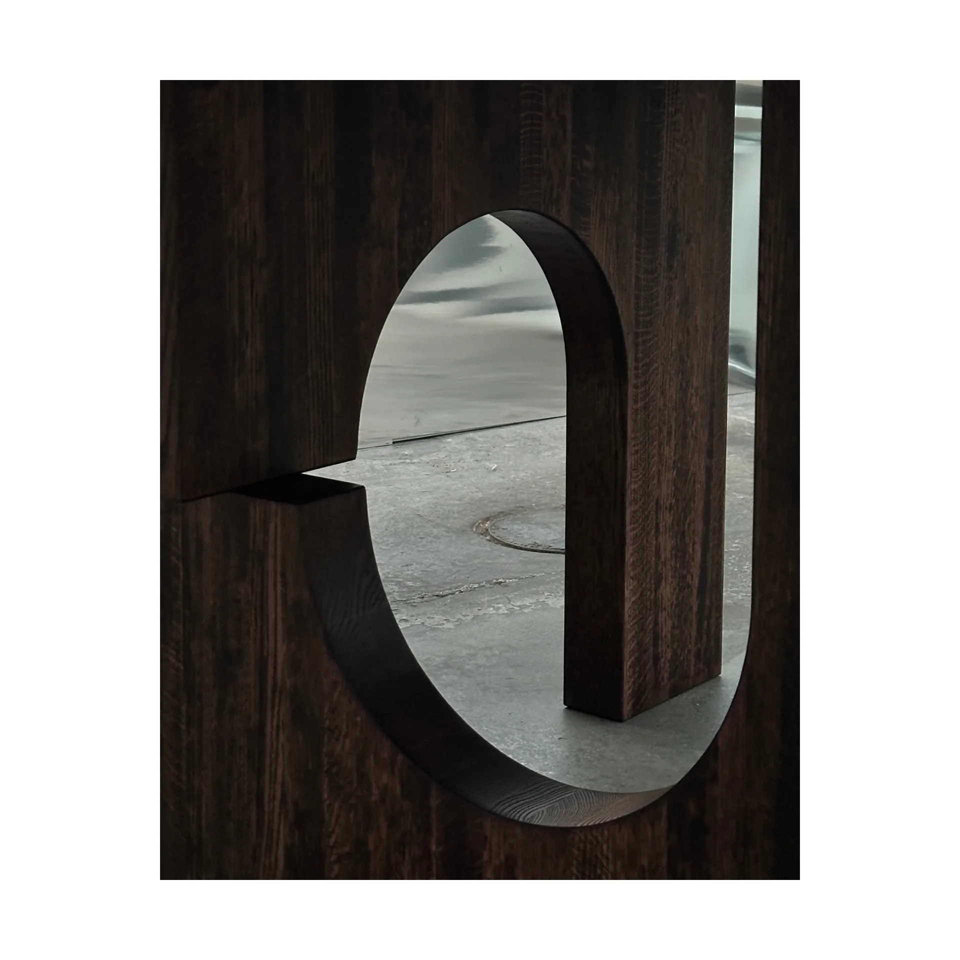 Stół Sanders Ø160 cm, Ciemnobarwiony dąb Tinted