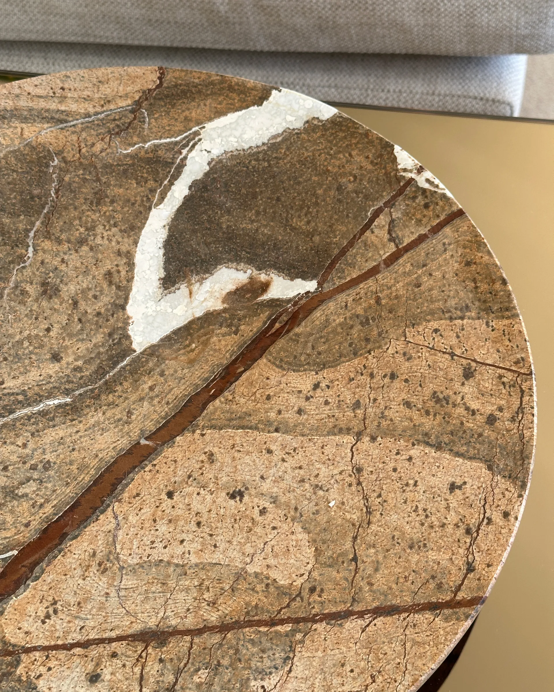 Talerz Falker, Red stone Tinted