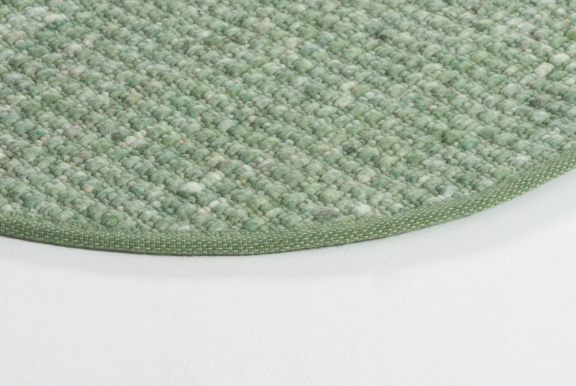 Okrągły dywan Greenland Swift, Jadeitowy nr 240, Ø170 cm Tisca