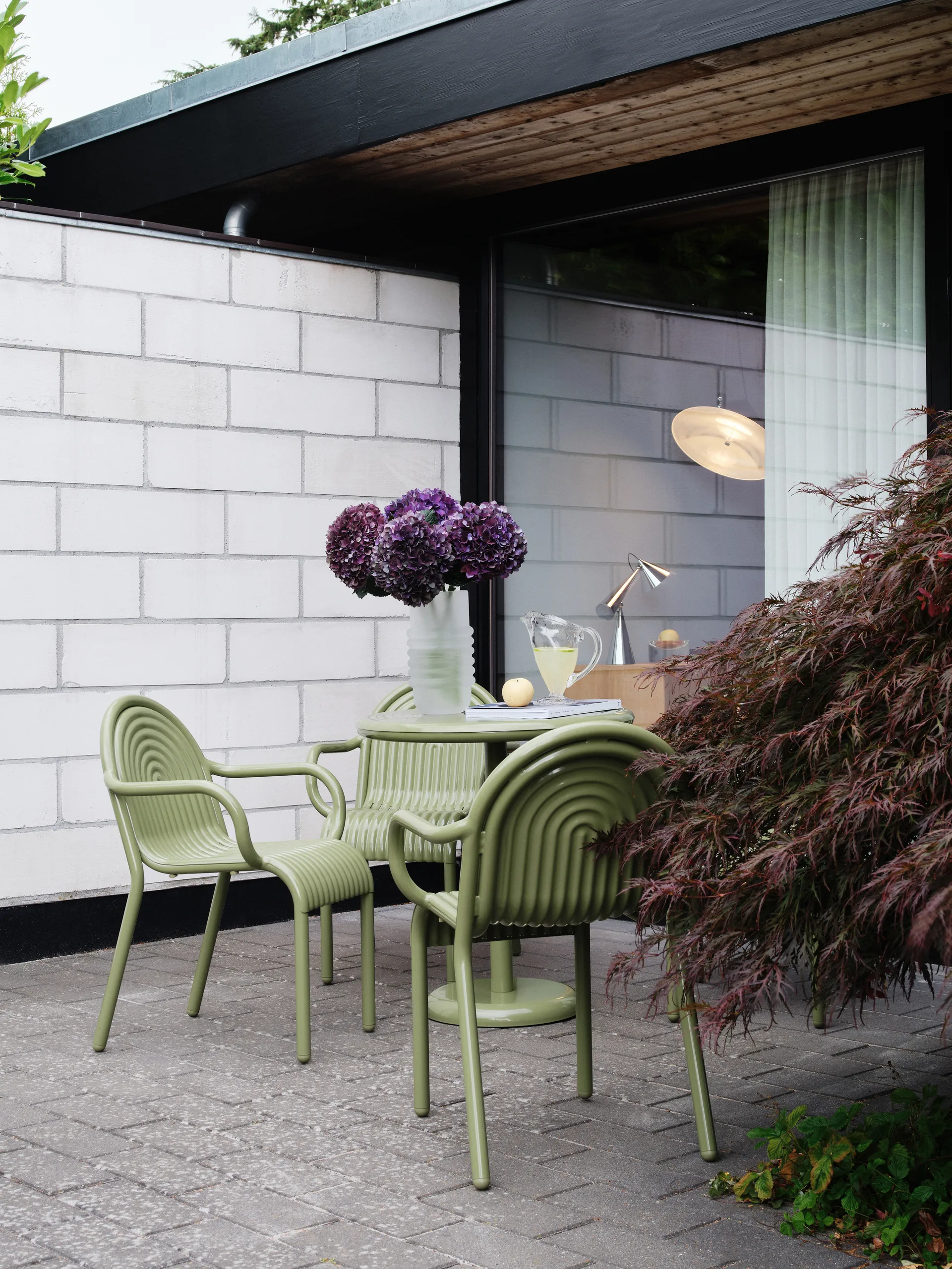 Groove lounge chair, Moss Tom Dixon