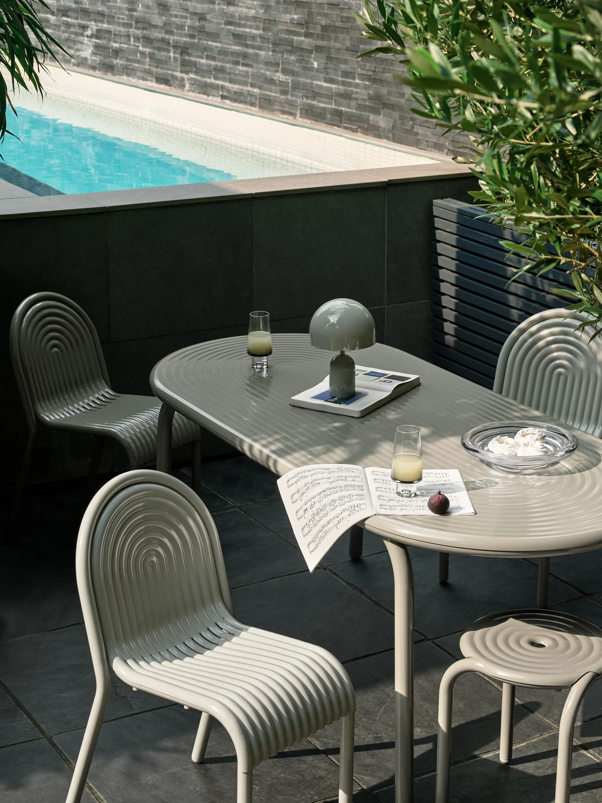 Groove Obround stół jadalniany - Putty, 86x186 cm Tom Dixon