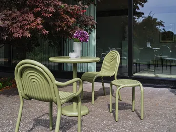 Groove stolik kawiarniany okrągły - Moss, Ø70 cm - Tom Dixon