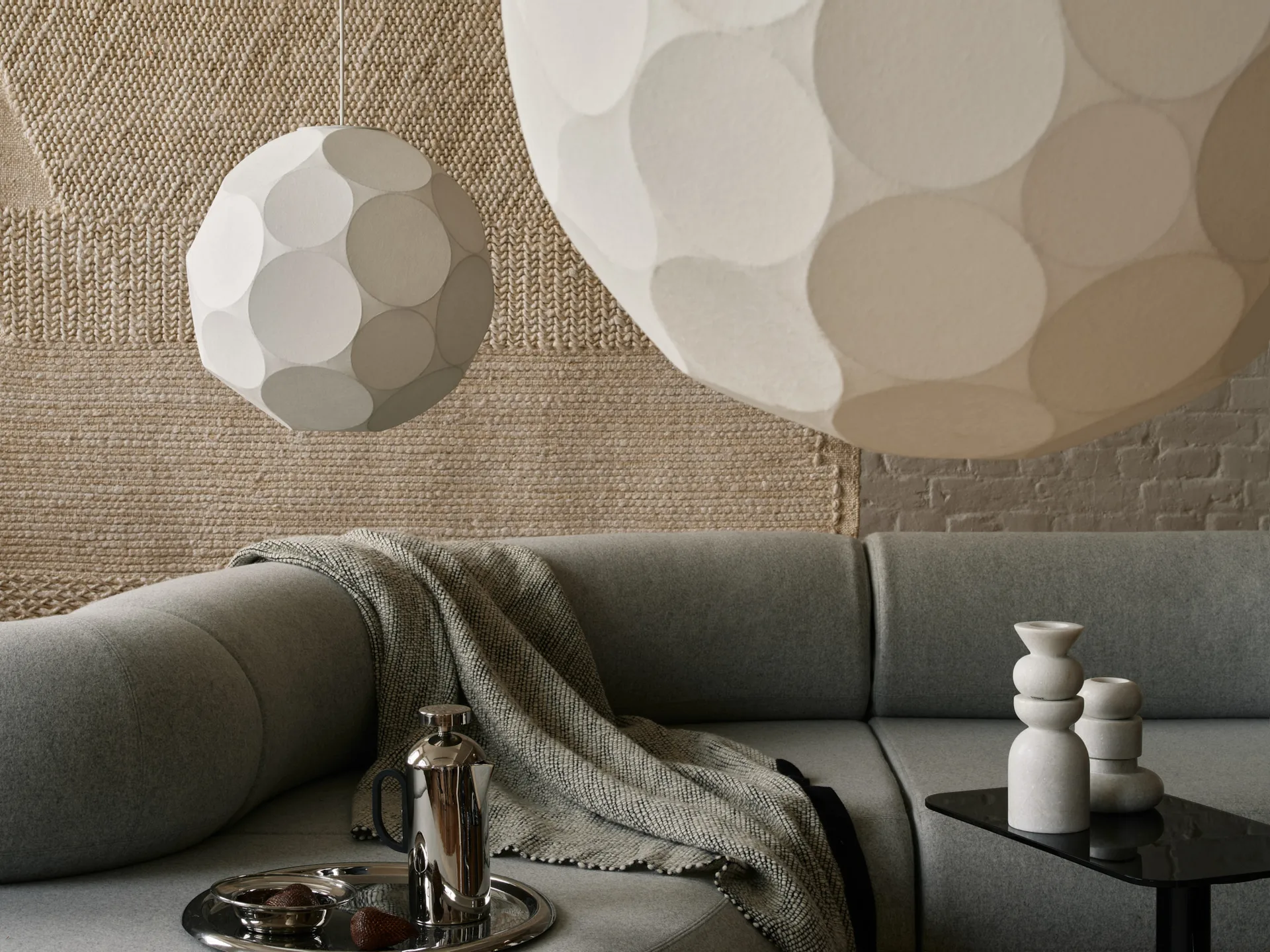 Koc Thread 140x180 cm, Black & White Tom Dixon