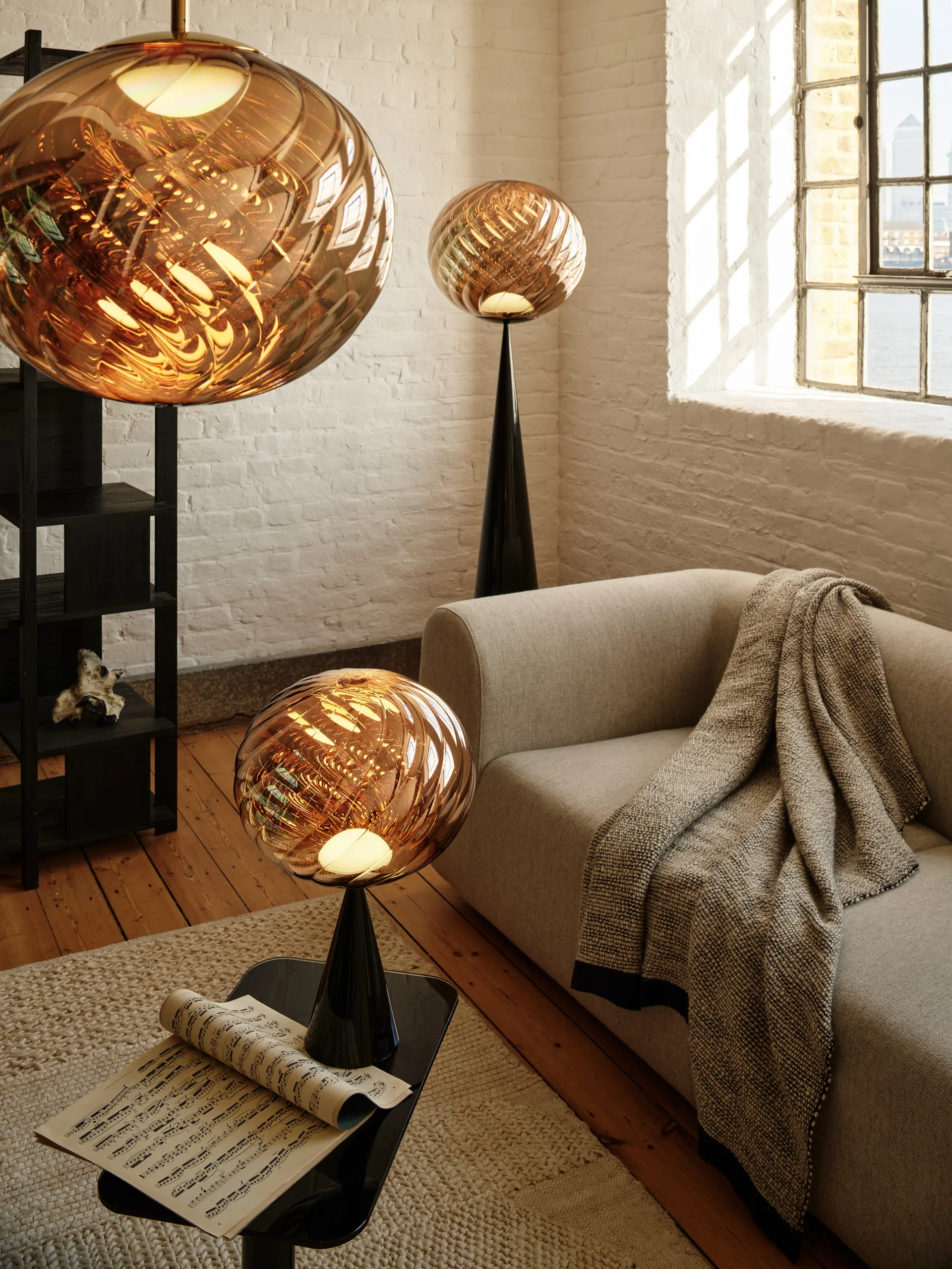 Koc Thread 140x180 cm, Black & White Tom Dixon