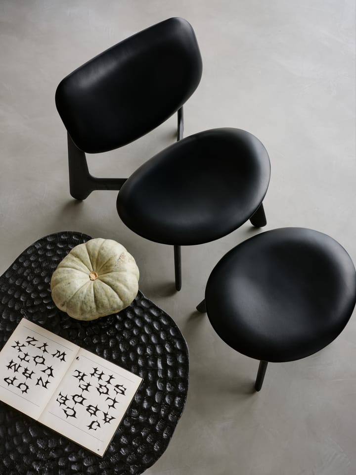 Krzesło lounge tapicerowane siedzisko Slab, Czarny jesion-czarna skóra Tom Dixon