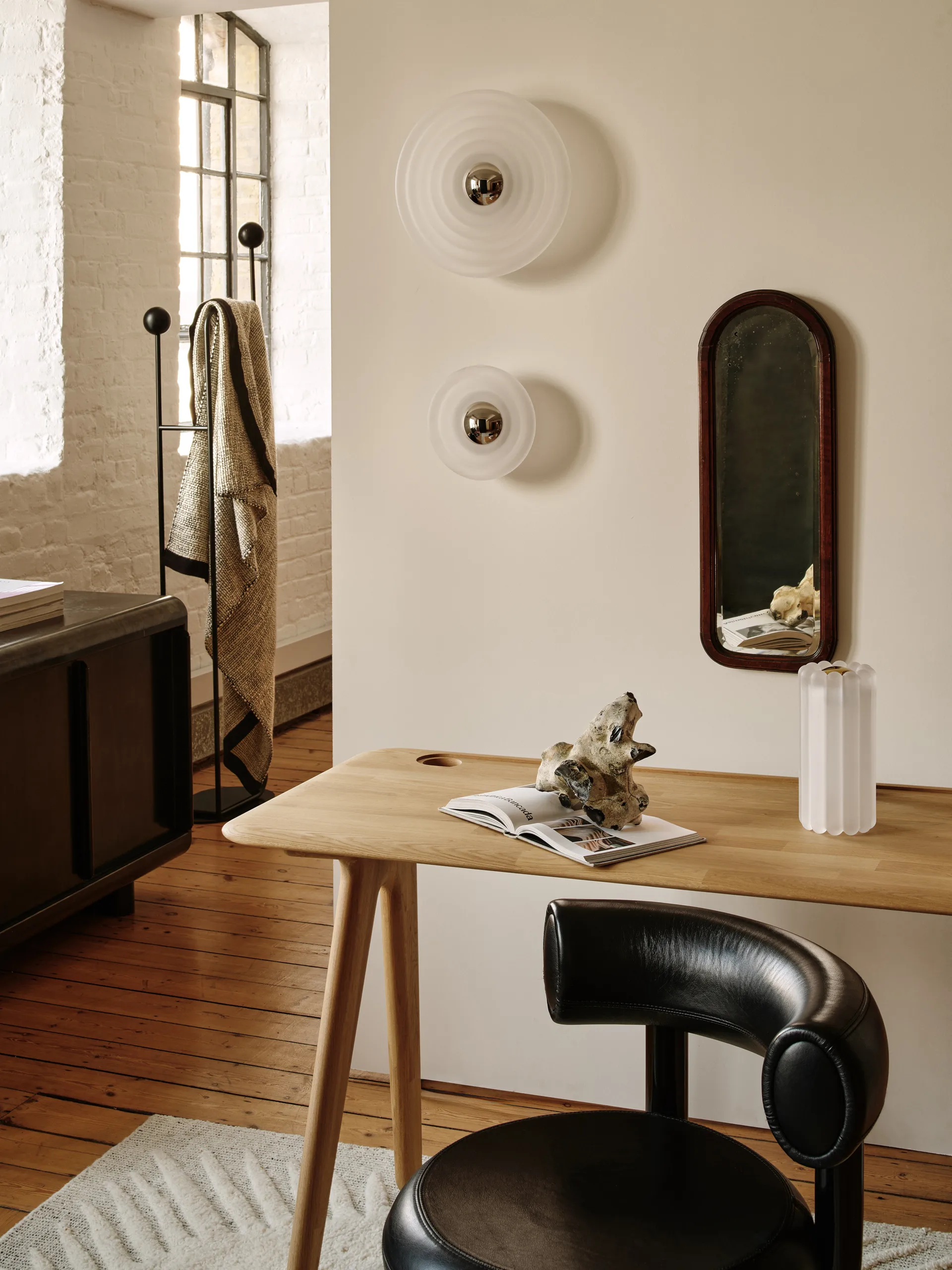 Lampa ścienna Press Surface mini LED 21,5 cm, Frosted (matowy) Tom Dixon