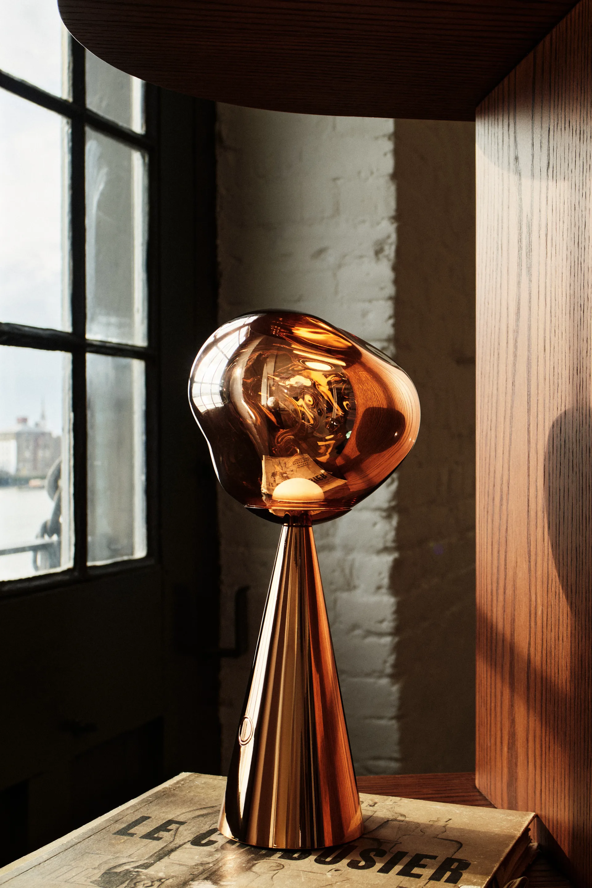 Lampa stołowa przenośna Melt LED 28,5 cm, Bronze Tom Dixon