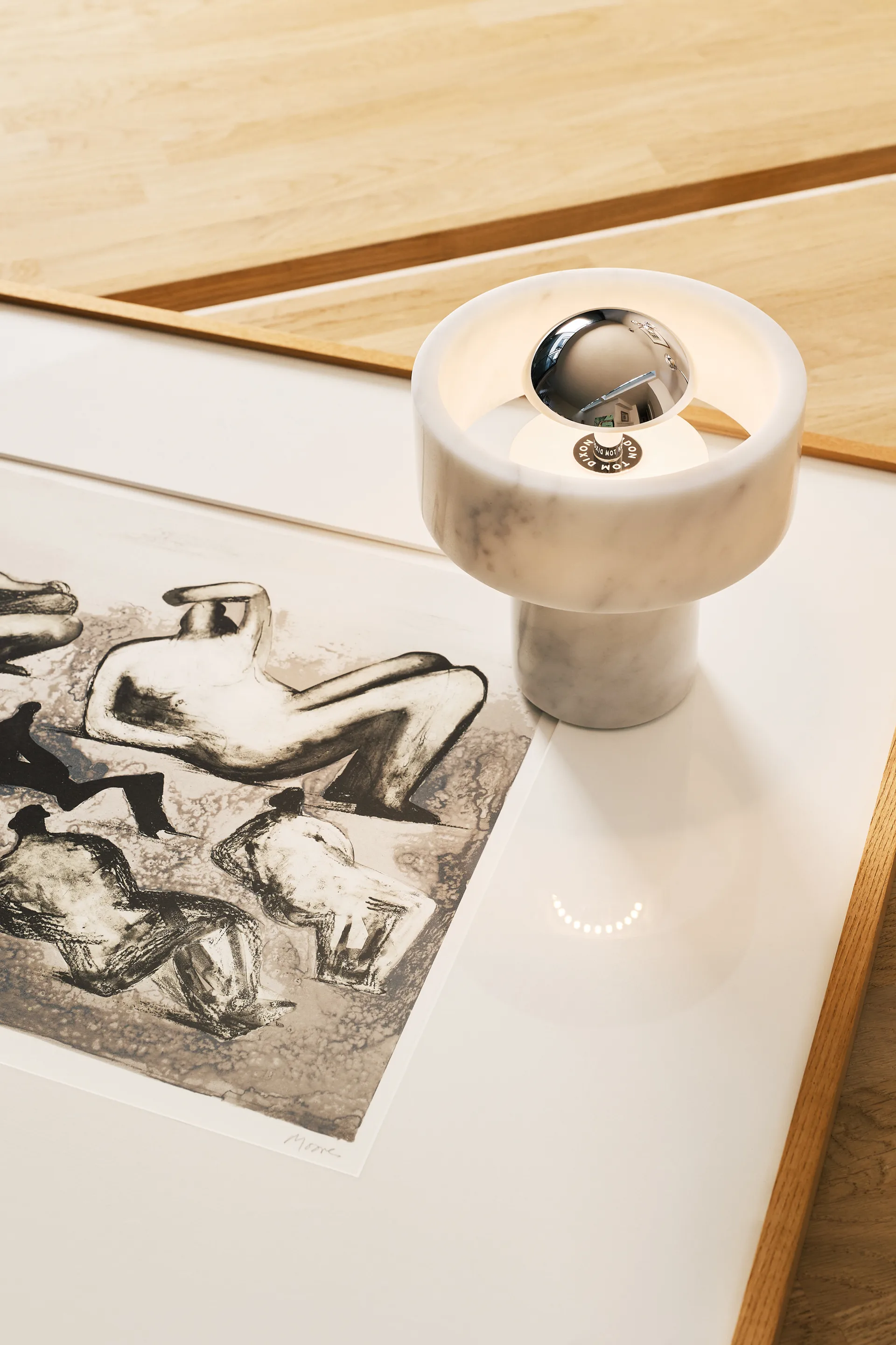 Lampa stołowa przenośna Stone LED 28 cm, Marmur-srebro Tom Dixon