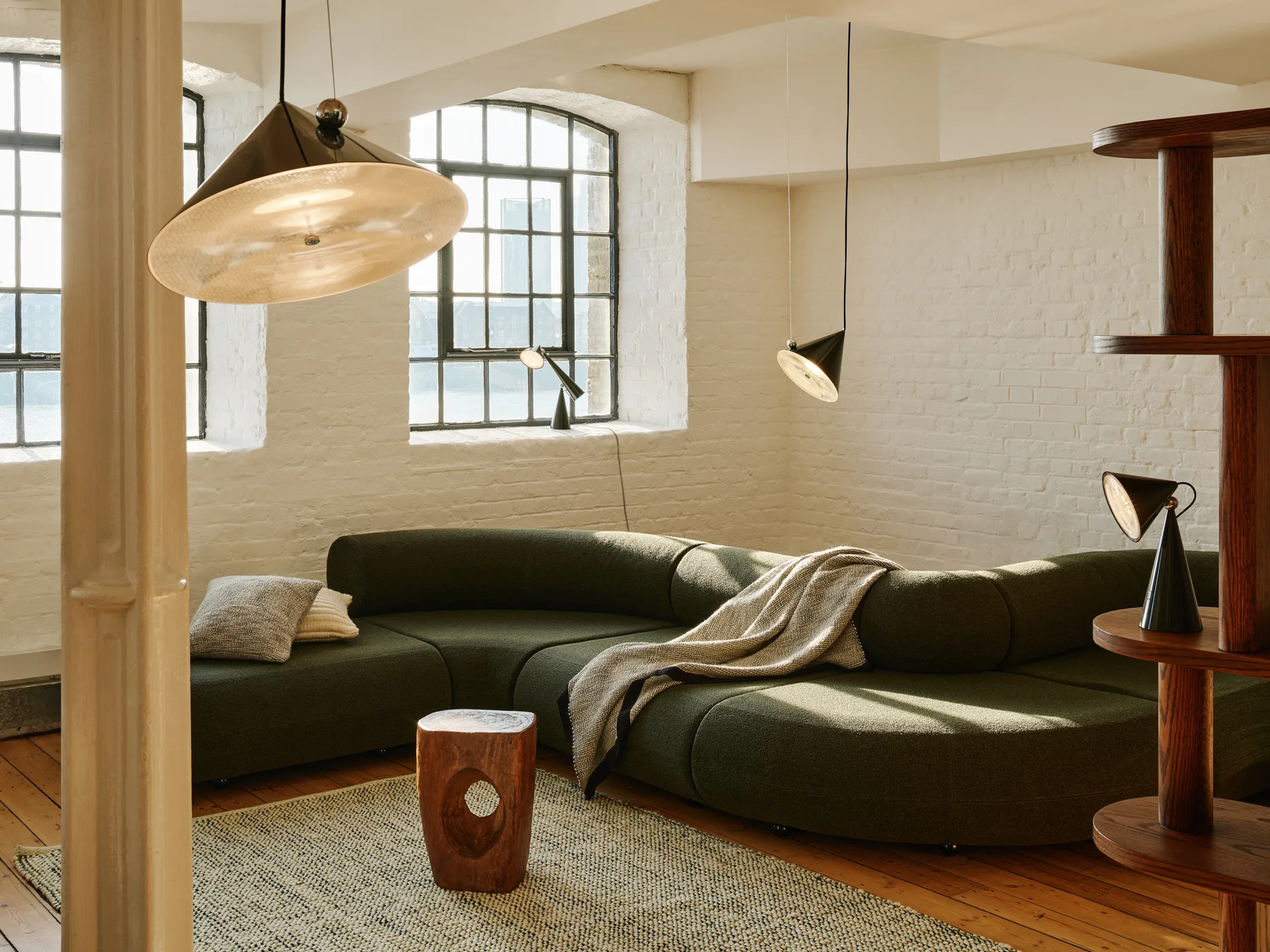 Lampa wisząca Pose, Kelp, Ø43x30 cm Tom Dixon