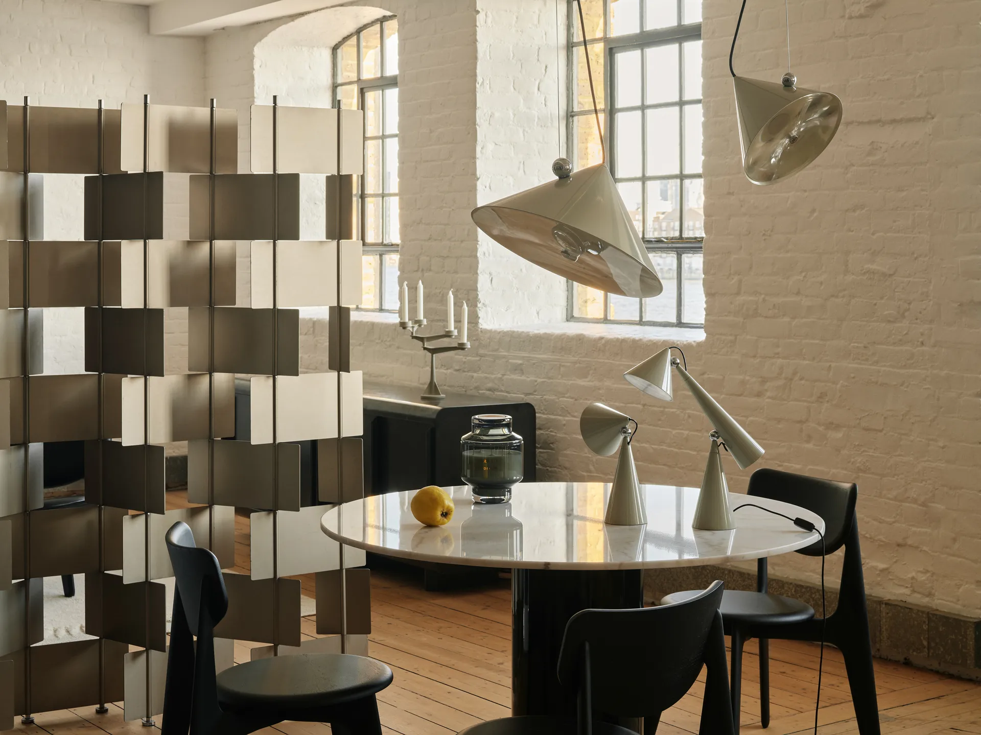 Lampa wisząca Pose, Putty, Ø43x30 cm Tom Dixon