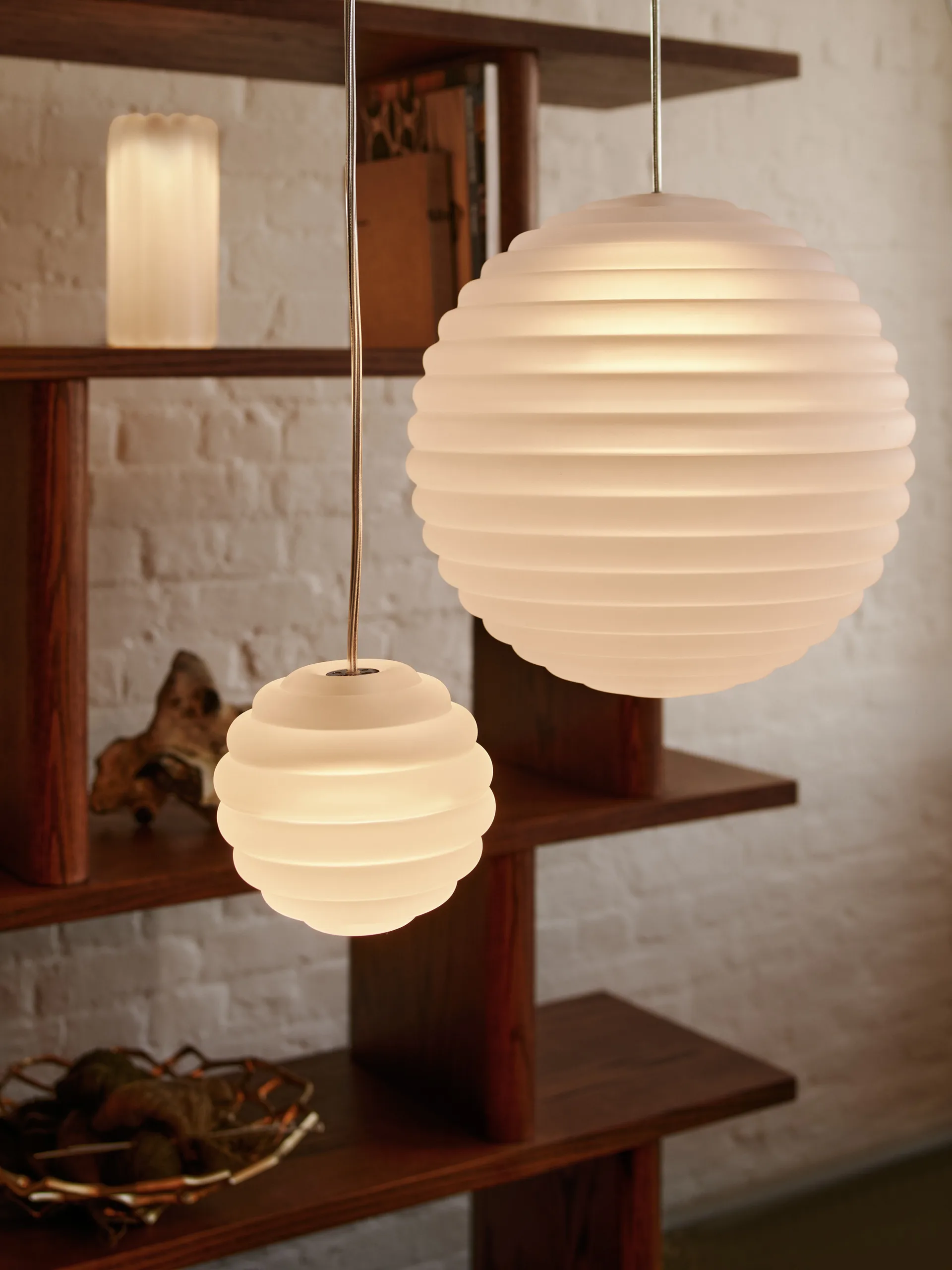 Mini lampa wisząca Press Sphere LED Ø14,5 cm, Frosted Tom Dixon