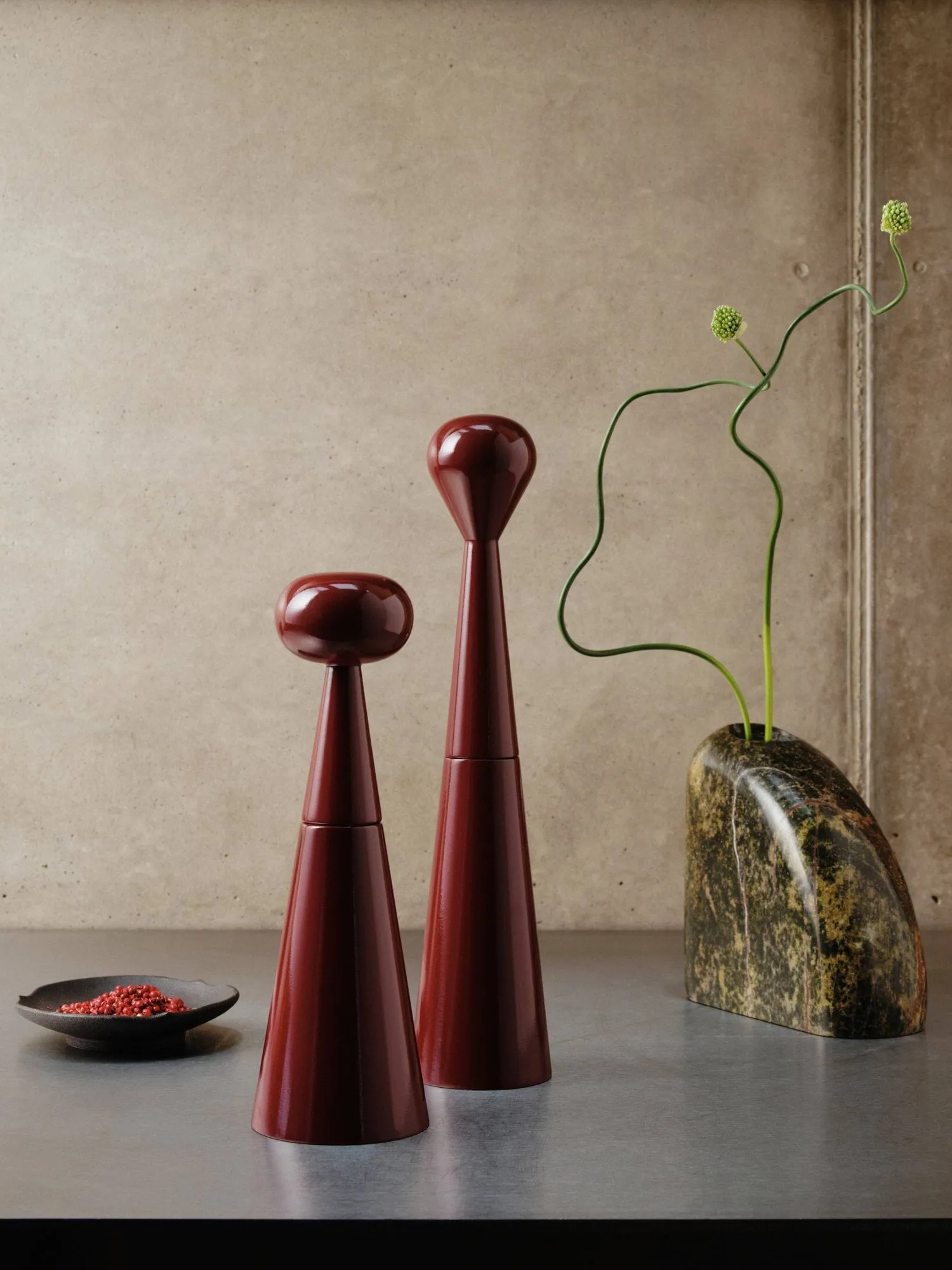 Młynek do przypraw Brew Tall 33 cm, Burgundy Tom Dixon