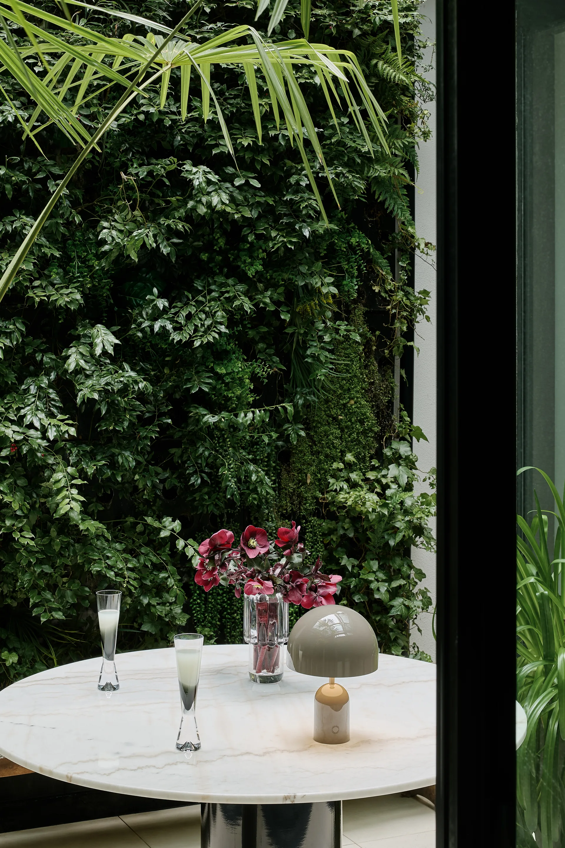 Przenośna lampa stołowa Bell Portable LED 28 cm, Taupe Tom Dixon