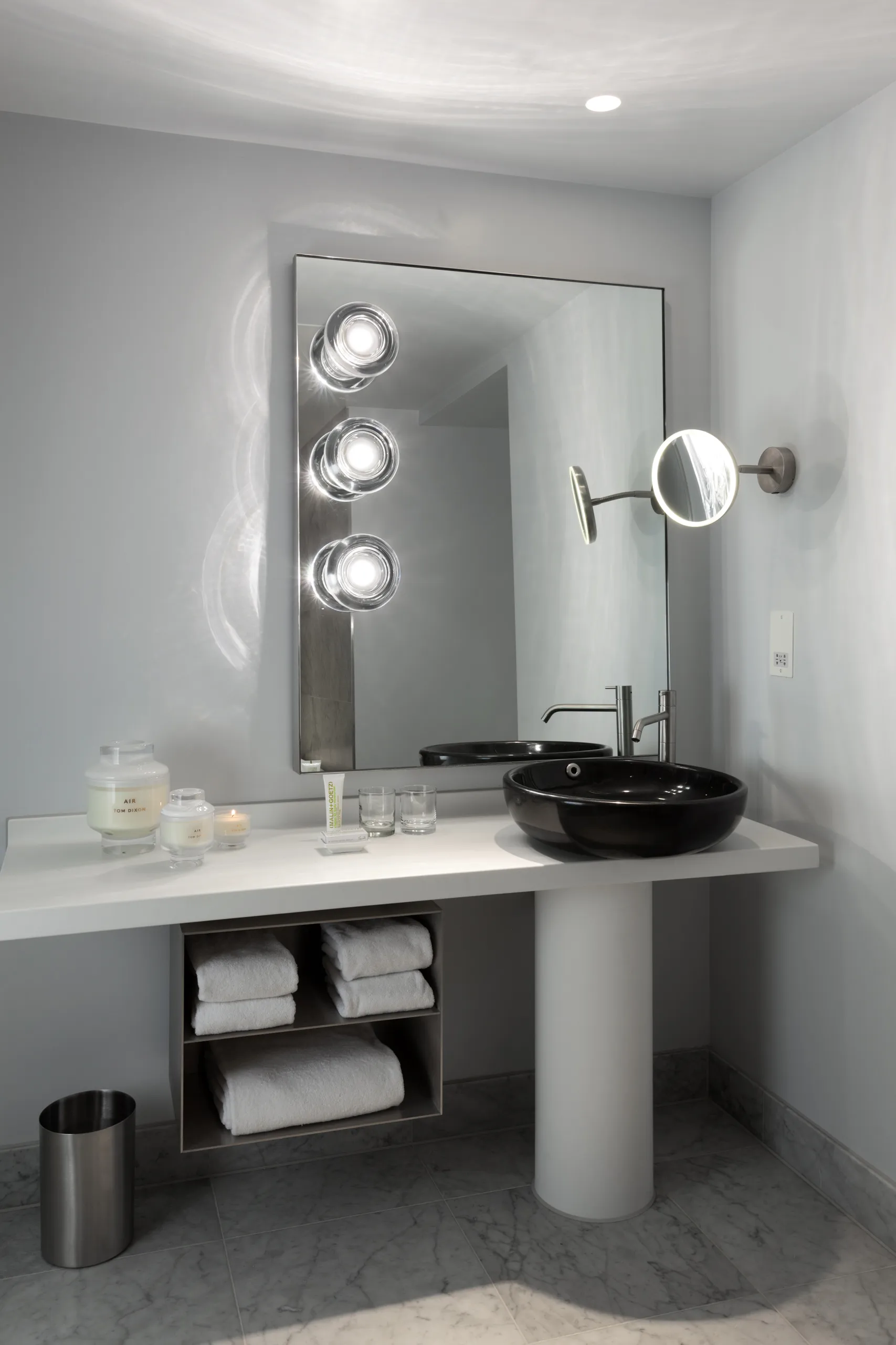 Średnia świeca zapachowa Elements, Powietrze Tom Dixon