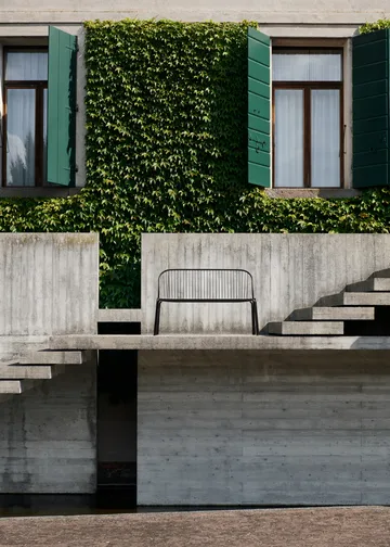 Ławka Thorvald SC111 - Warm black, 129 cm - &Tradition