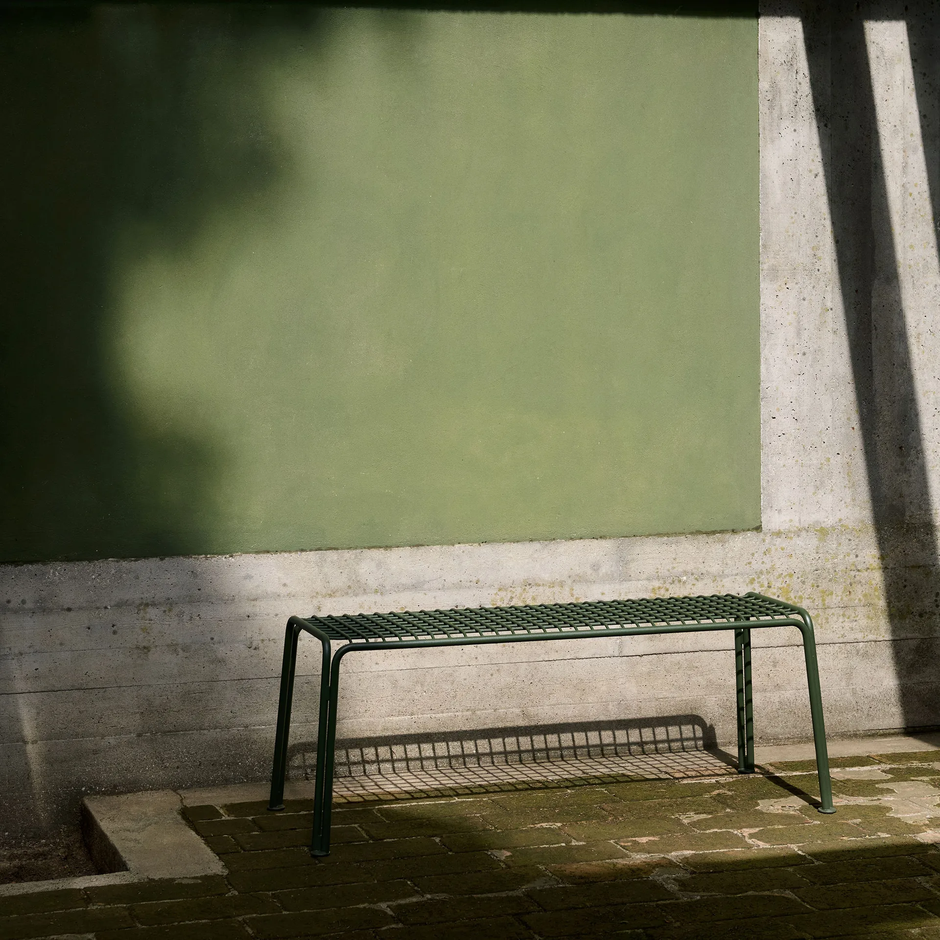 Ławka Thorvald SC112, Bronze green, 125 cm &Tradition