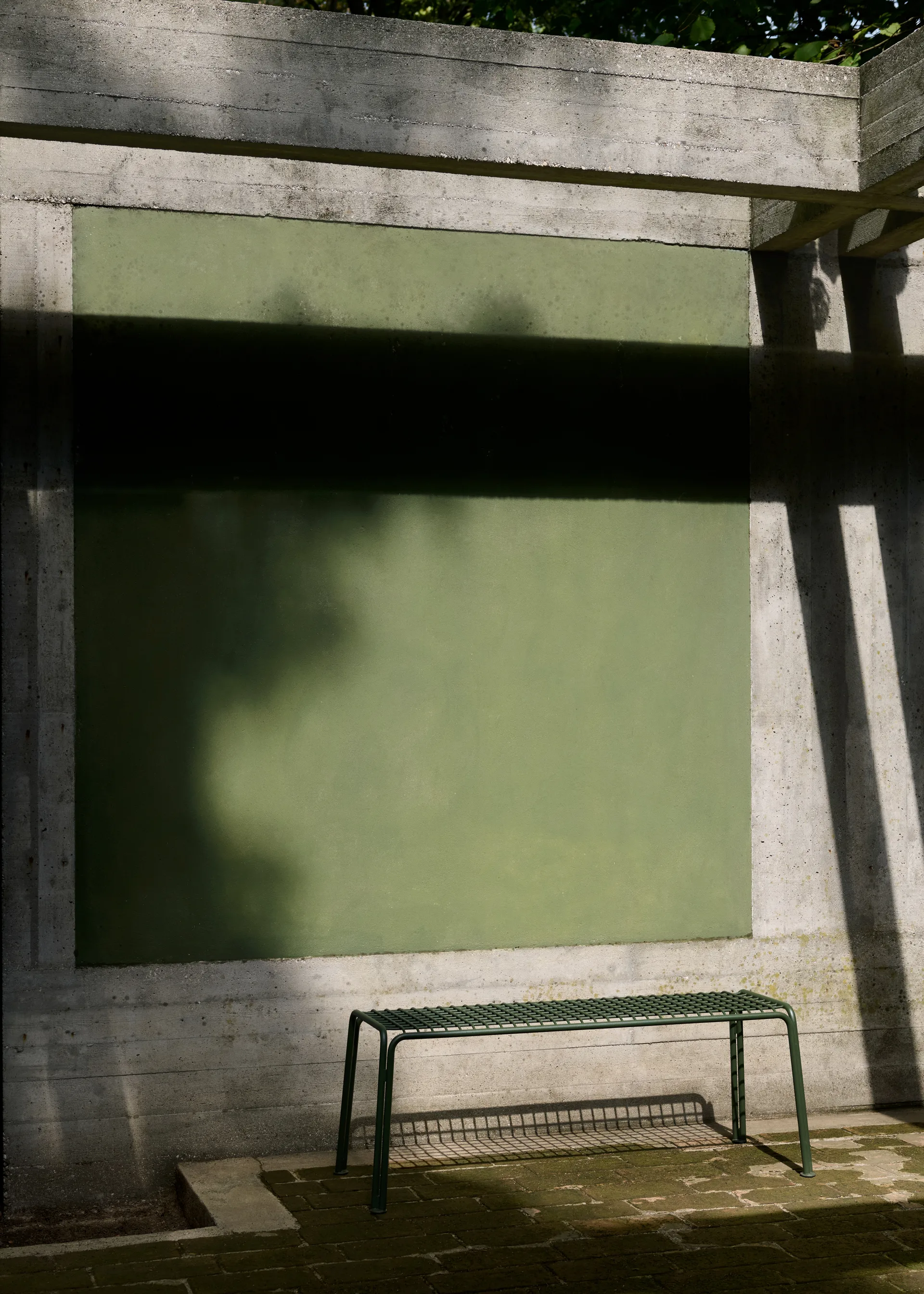 Ławka Thorvald SC112, Bronze green, 125 cm &Tradition