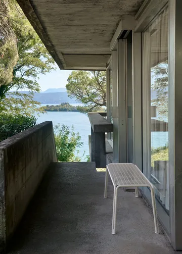 Ławka Thorvald SC112 - Ivory, 125 cm - &Tradition