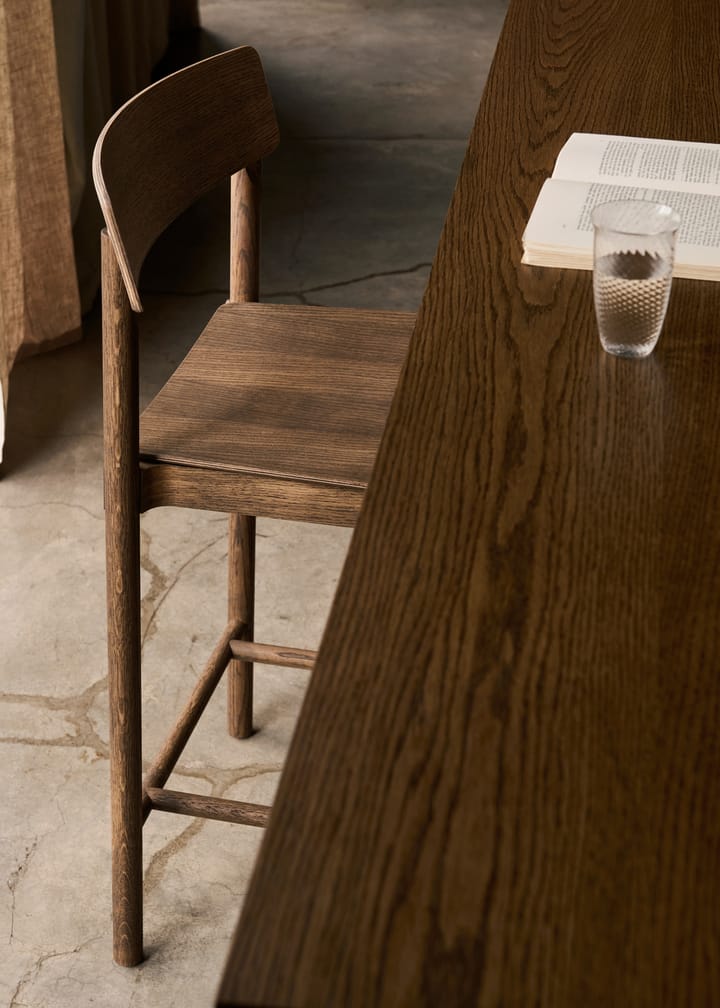 Betty TK13 Counter Chair stołek barowy 65 cm, Dąb wędzony &Tradition