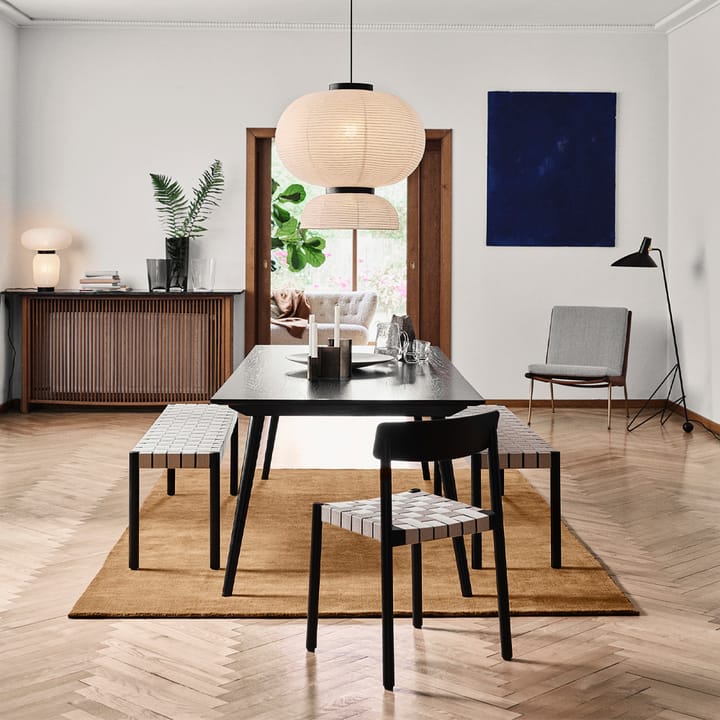 Betty TK5 Ławka, oak, siedzisko z naturalnego plecionego lnu &Tradition