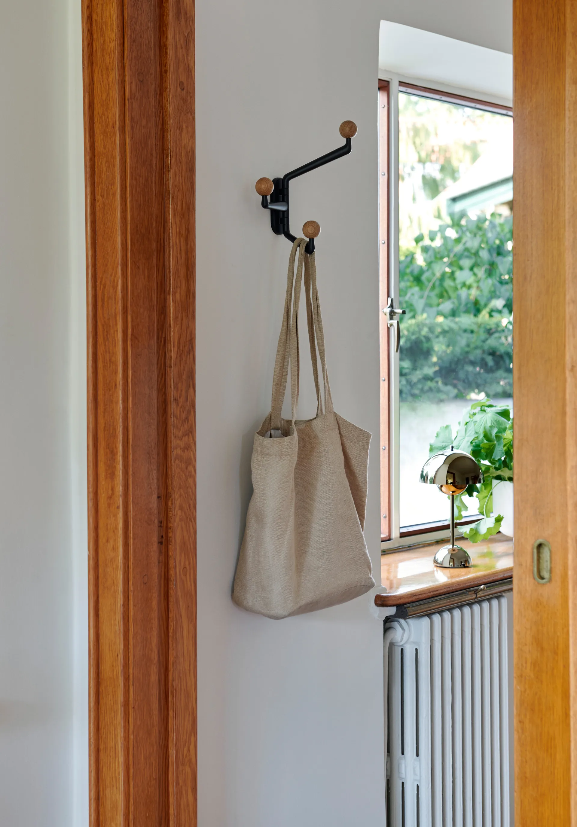 Capture SC74 hak mały 3-ramienny, Graphite-Oak &Tradition