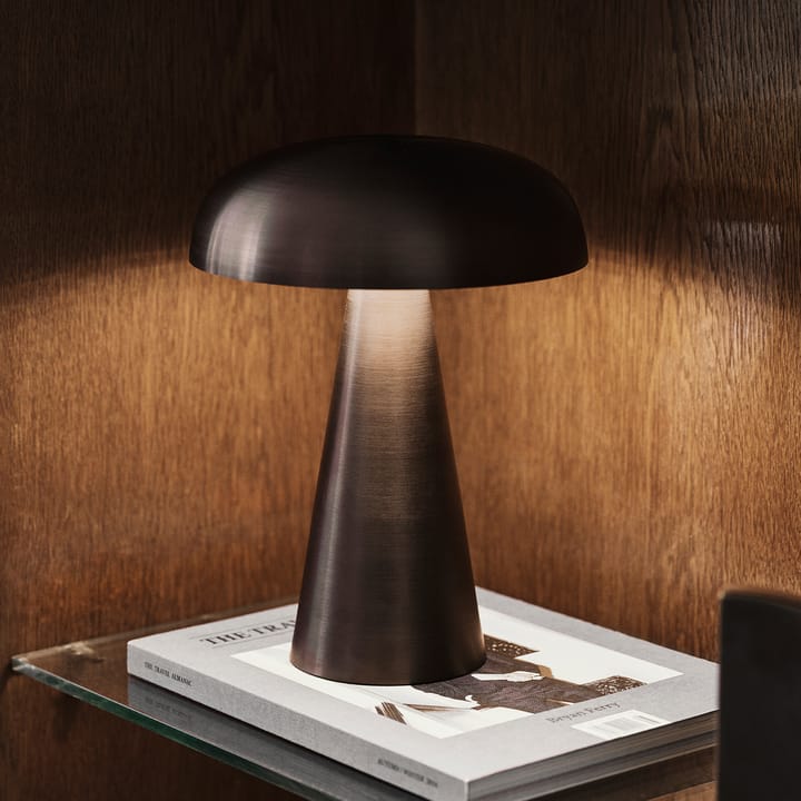 Como bezprzewodowa lampa stołowa SC53 - bronzed brass - &Tradition