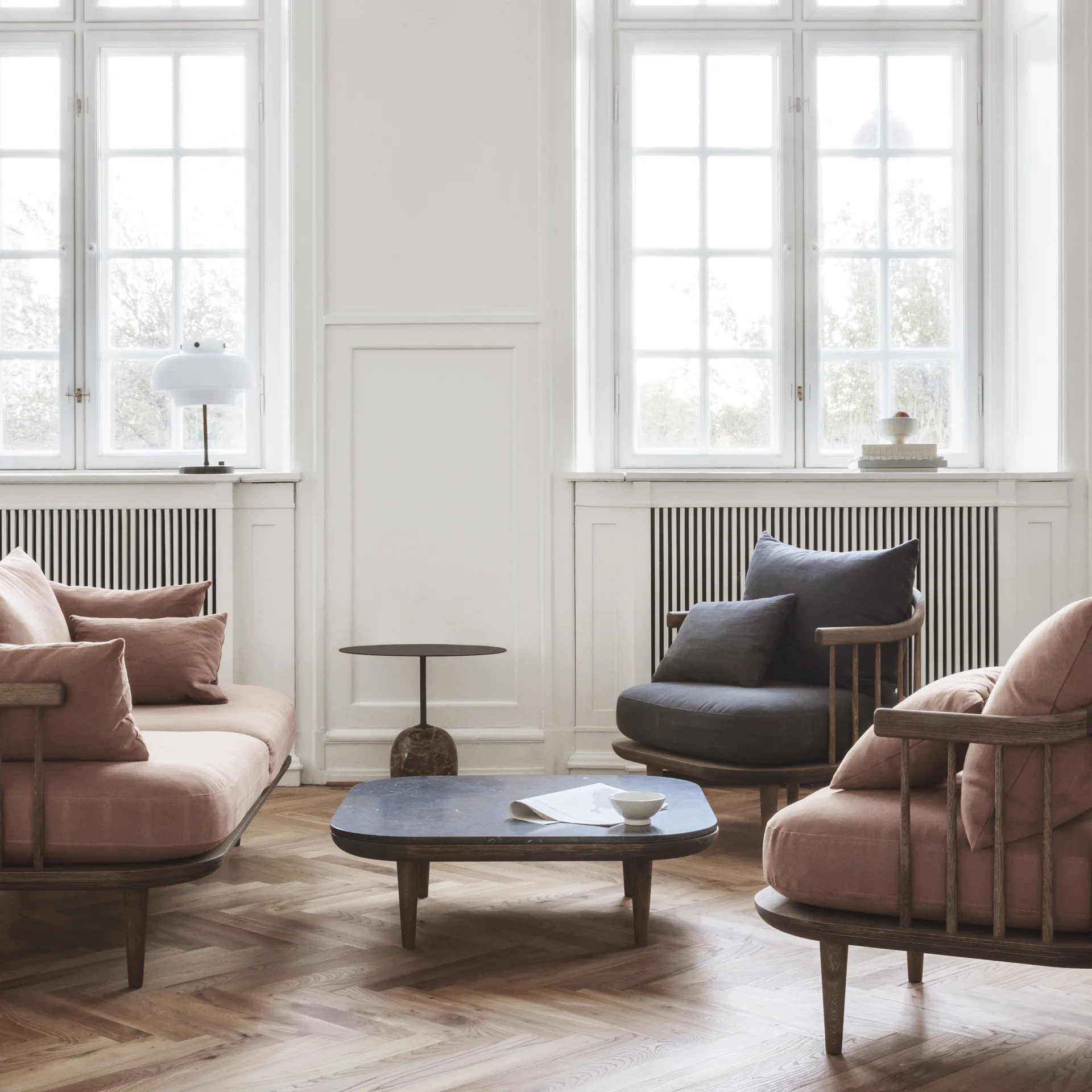 Copenhagen lampa stołowa SC13, piaskowane szkło-mosiądz &Tradition