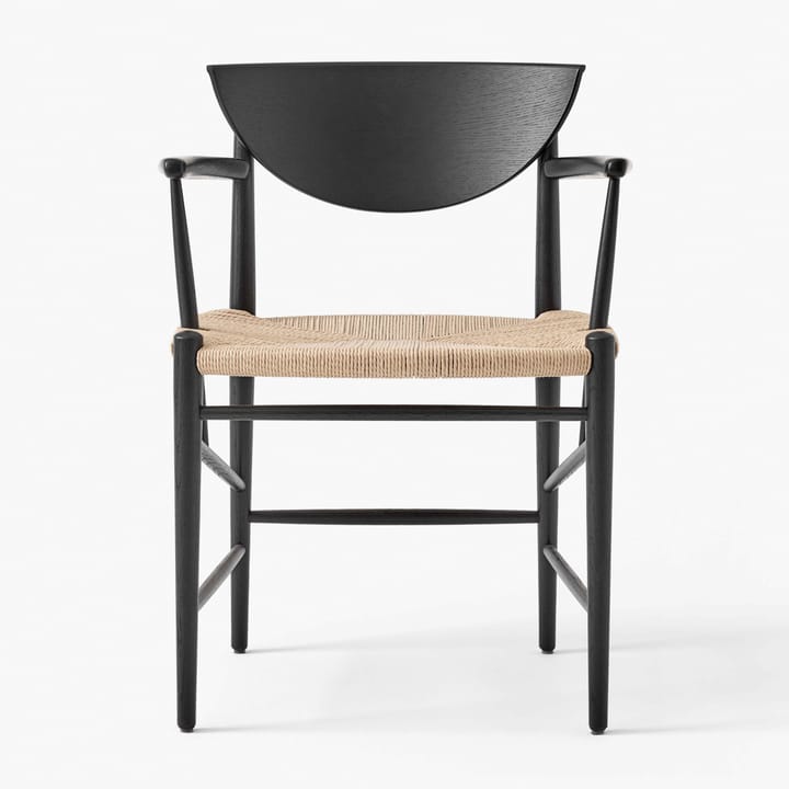 Drawn krzesło HM4 podłokietnik - Czarny dąb - &Tradition