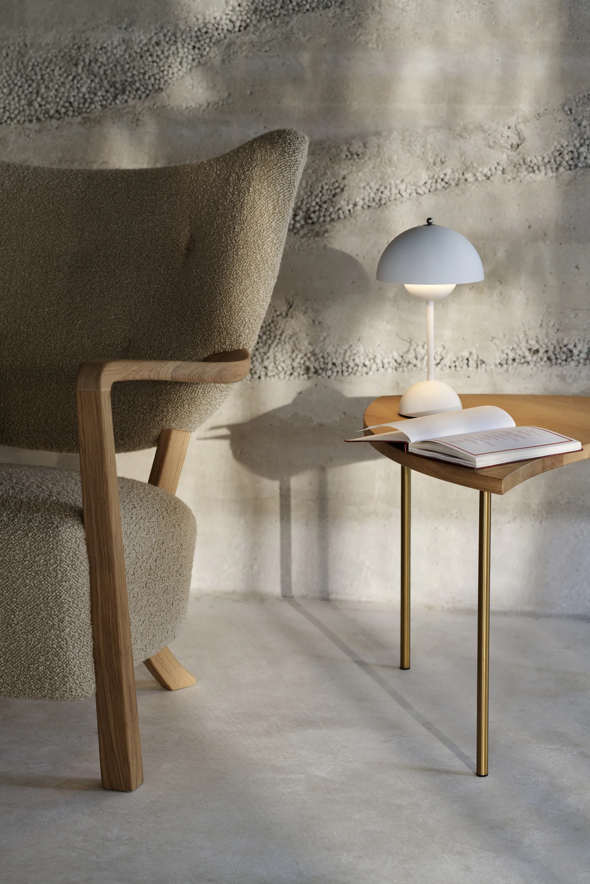 Flowerpot bezprzewodowa lampa stołowa VP9, Biała matowa &Tradition