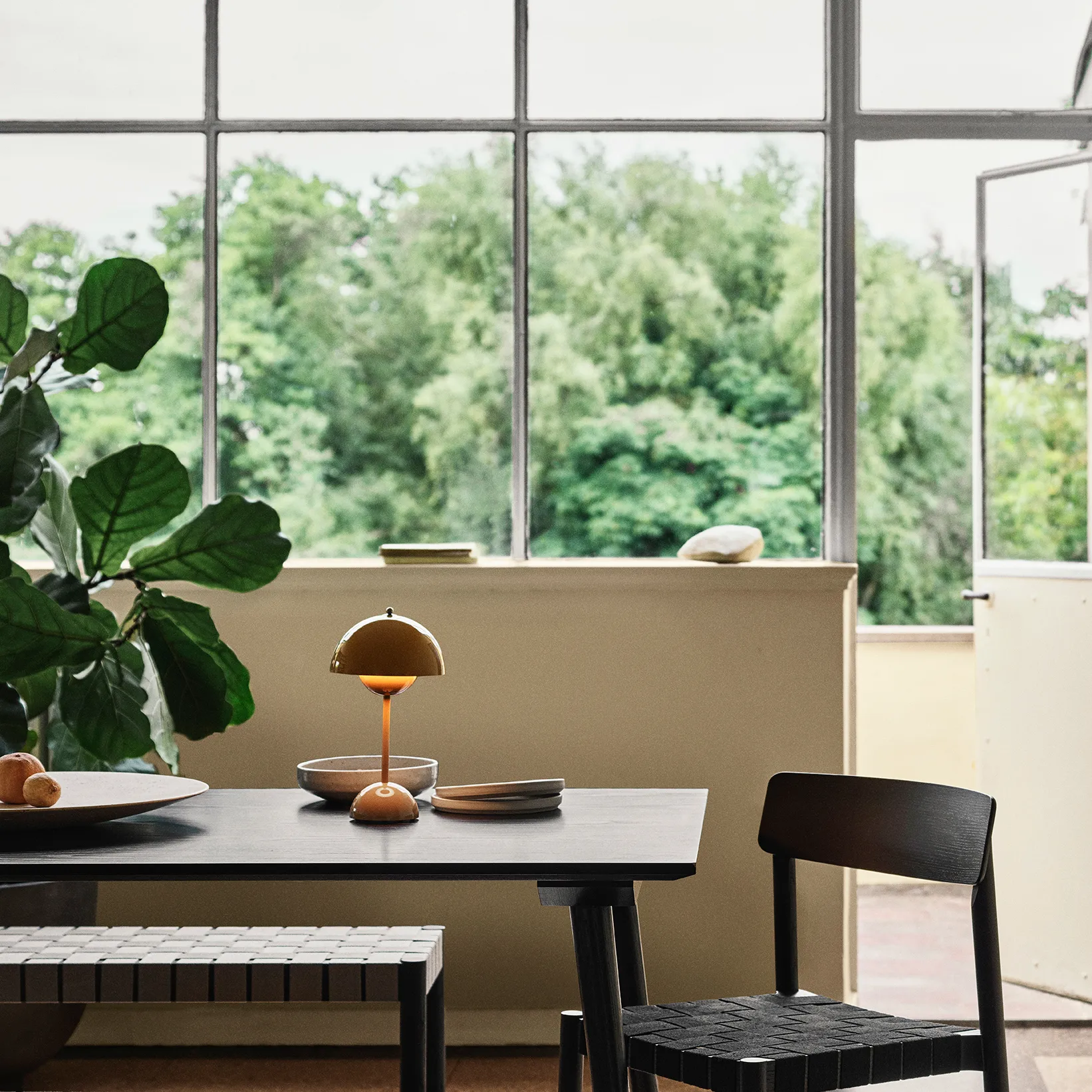 Flowerpot bezprzewodowa lampa stołowa VP9, Mustard &Tradition