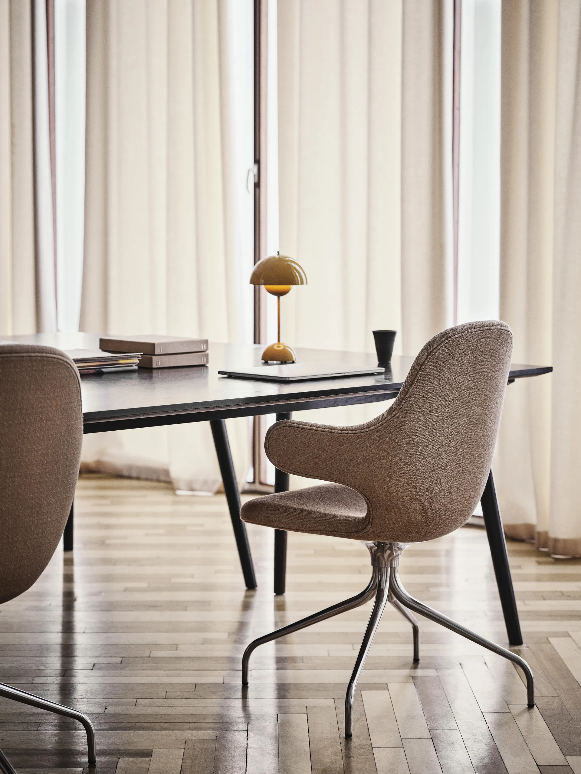 Flowerpot bezprzewodowa lampa stołowa VP9, Mustard &Tradition