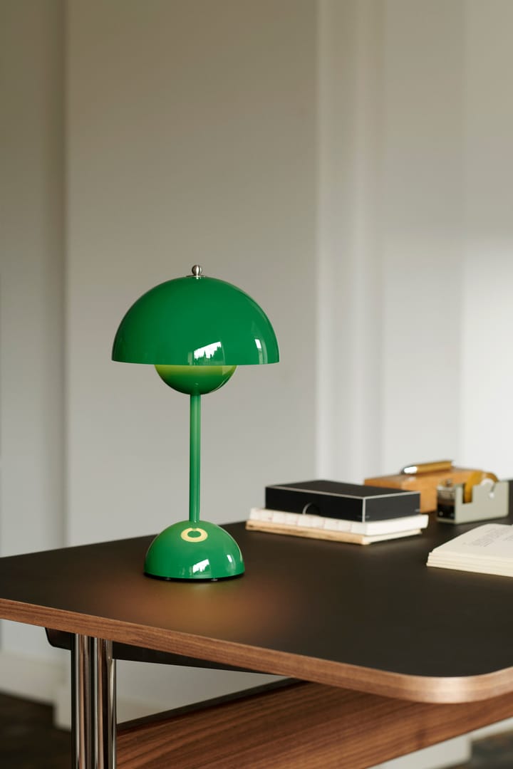 Flowerpot bezprzewodowa lampa stołowa VP9, Signal green &Tradition