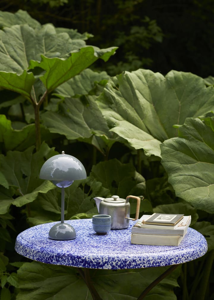 Flowerpot bezprzewodowa lampa stołowa VP9 - Stone blue - &Tradition