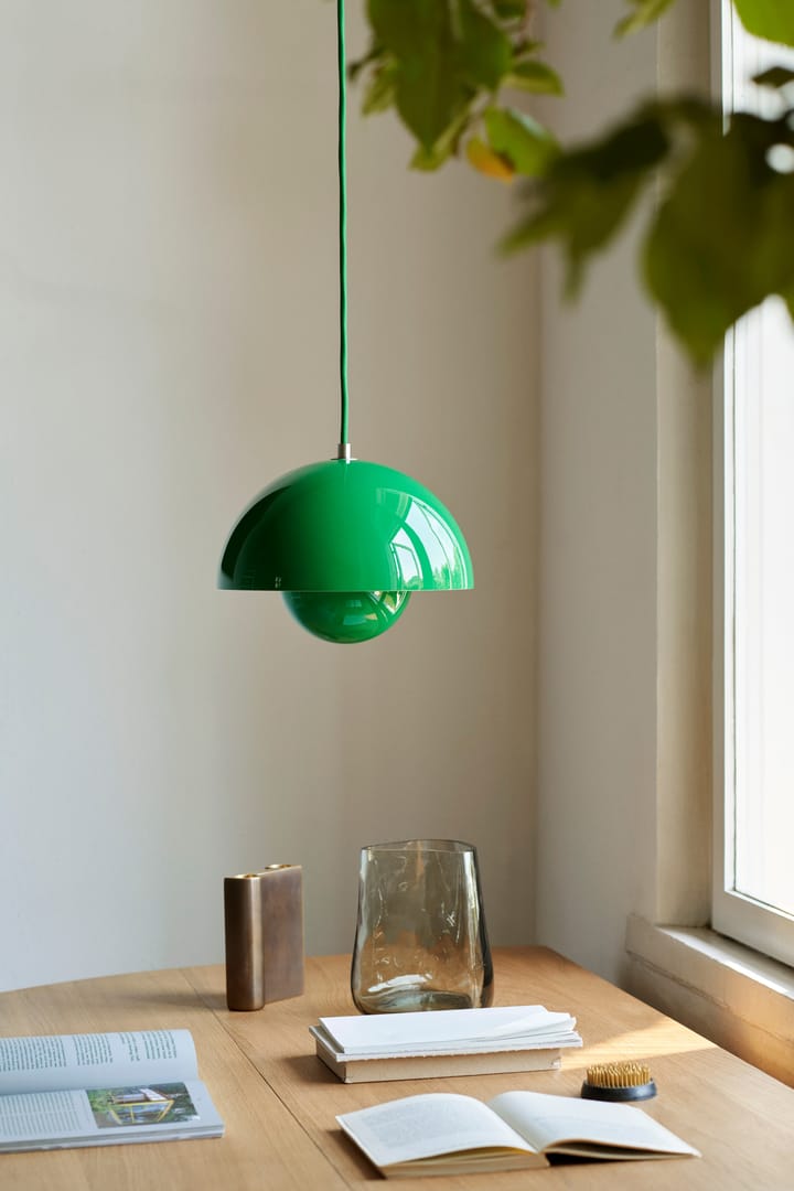 Flowerpot VP1 wisząca lampa, Signal green (zielona) &Tradition