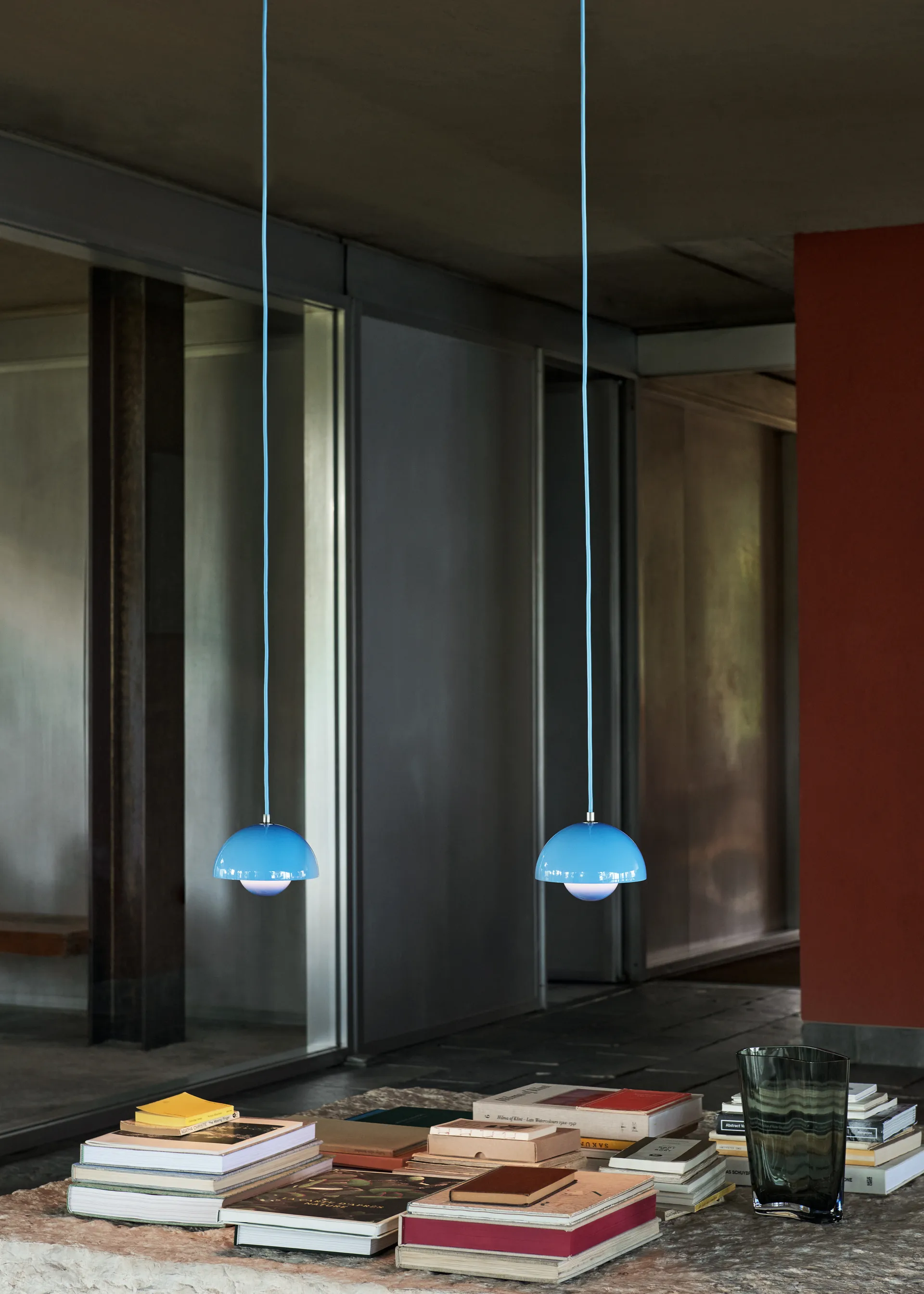 Flowerpot VP10 wisząca lampa, Swim blue &Tradition
