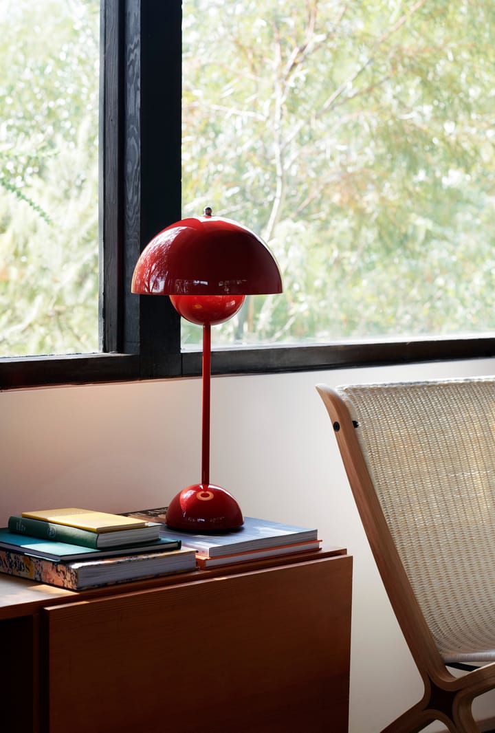 FlowerPot VP3 lampa stołowa, Vermilion red &Tradition