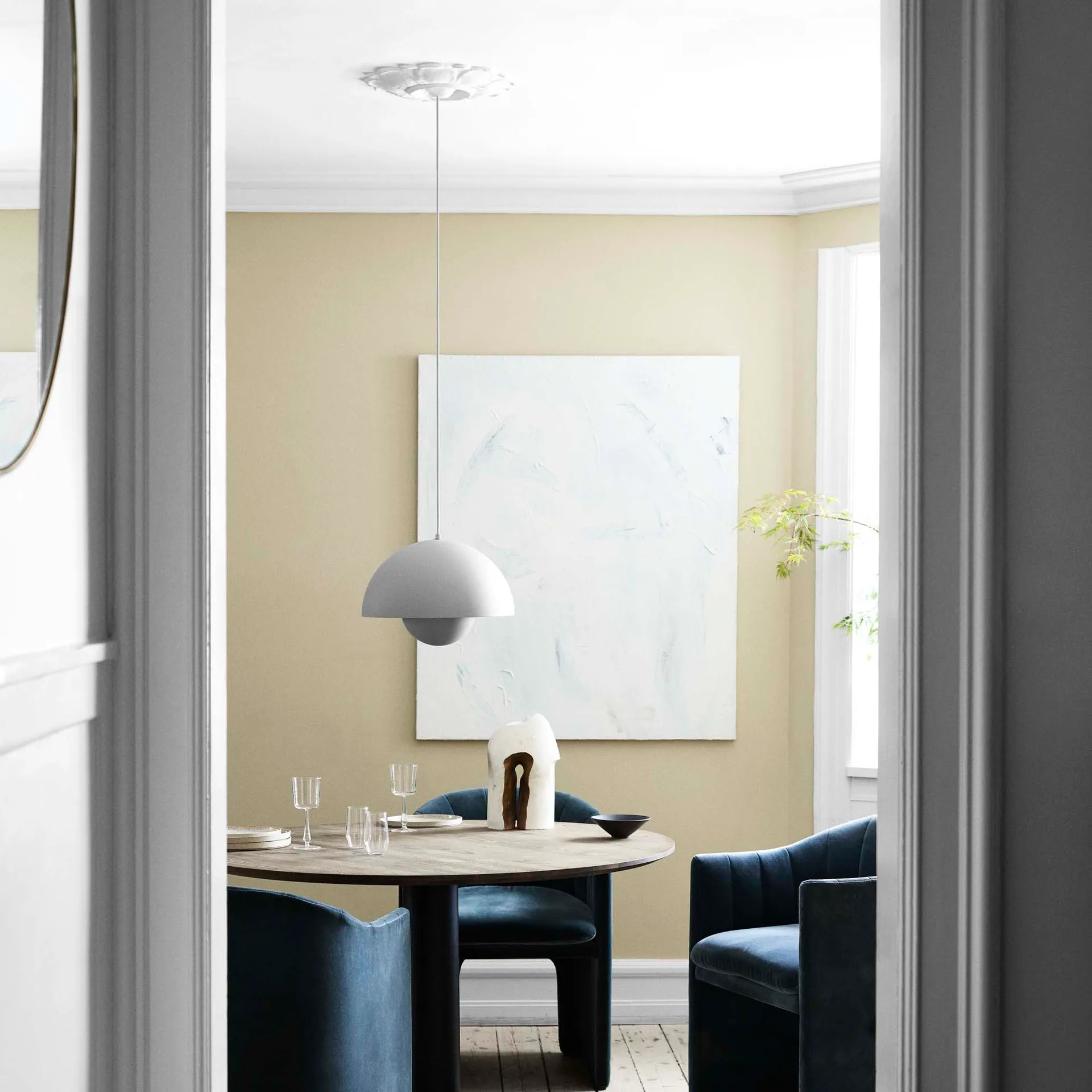 Flowerpot VP7 wisząca lampa, matowy, jasny szary &Tradition