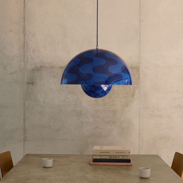 Flowerpot wisząca lampa duża VP2, Cobalt blue-Twilight blue &Tradition