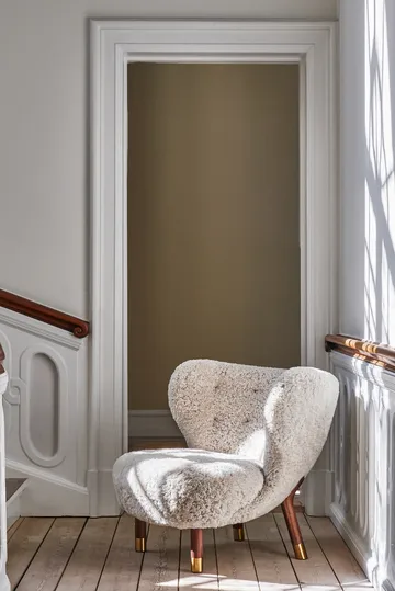 Fotel Little Petra VB1 Limited Edition - Orzech włoski, mosiądz-Moonlight - &Tradition