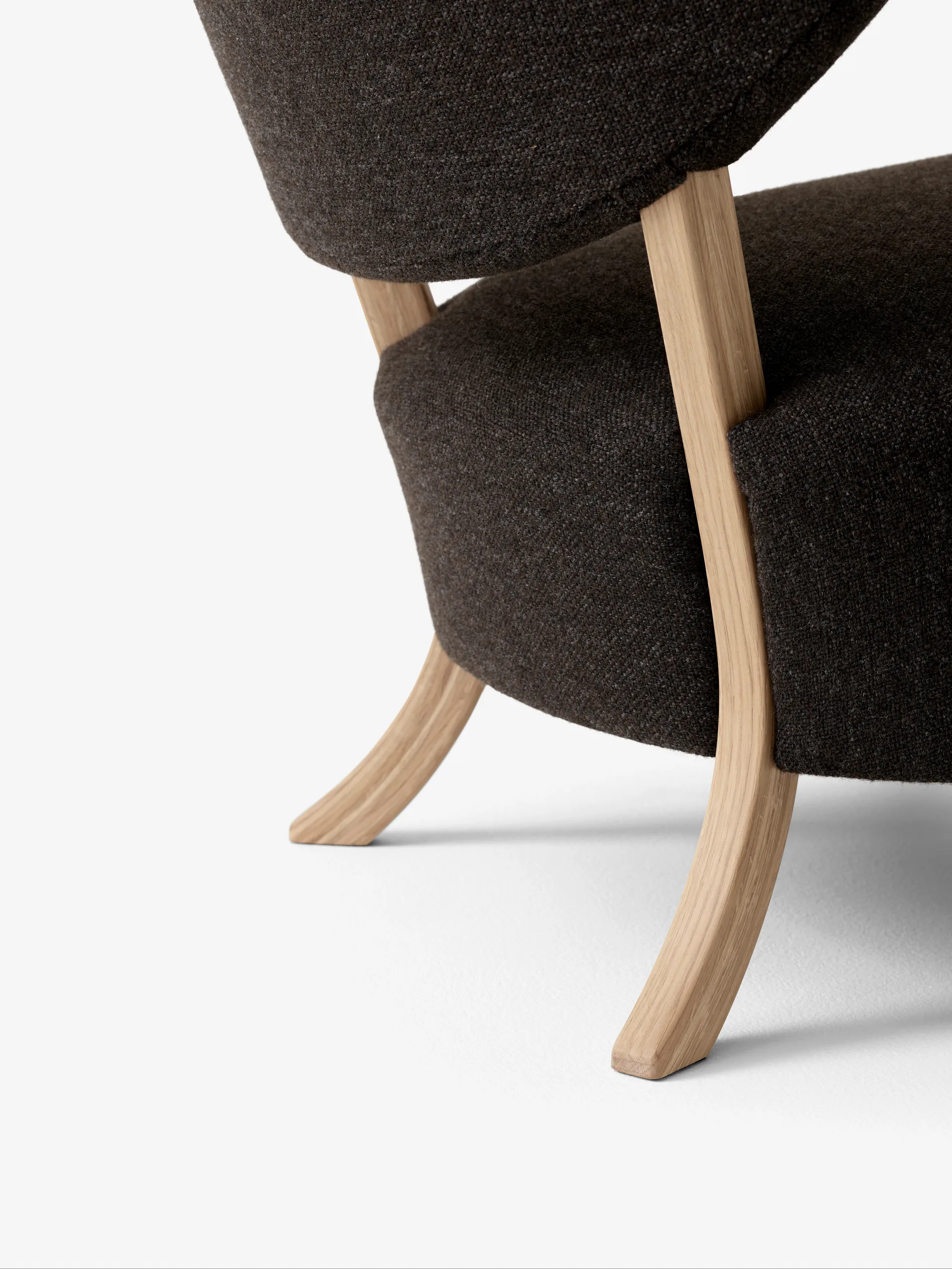 Fotel Wulff Lounge Chair ATD2, Dąb olejowany-Hallingdal &Tradition