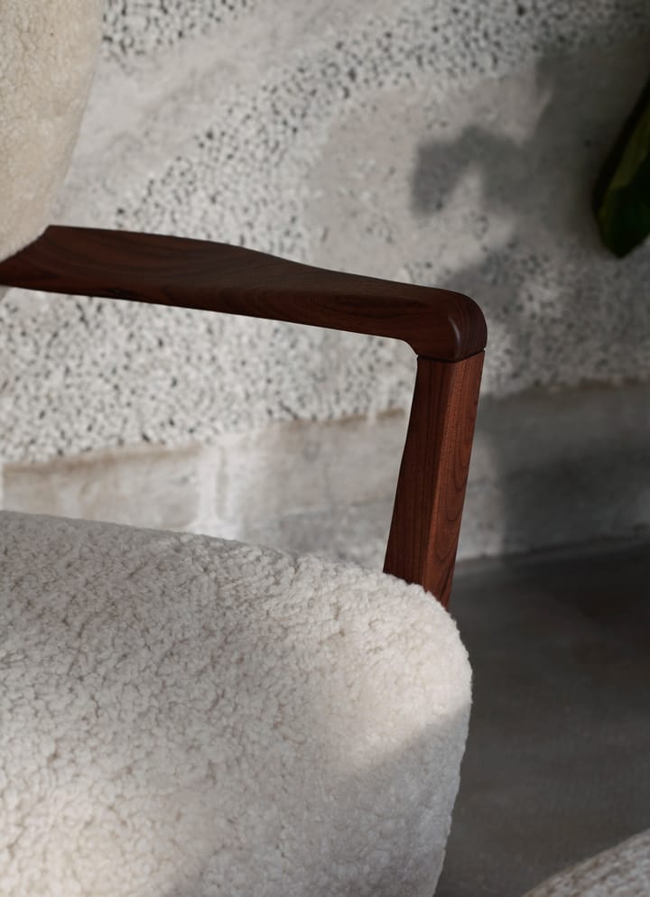 Fotel Wulff Lounge Chair ATD2, Orzech włoski olejowany-Moonlight &Tradition