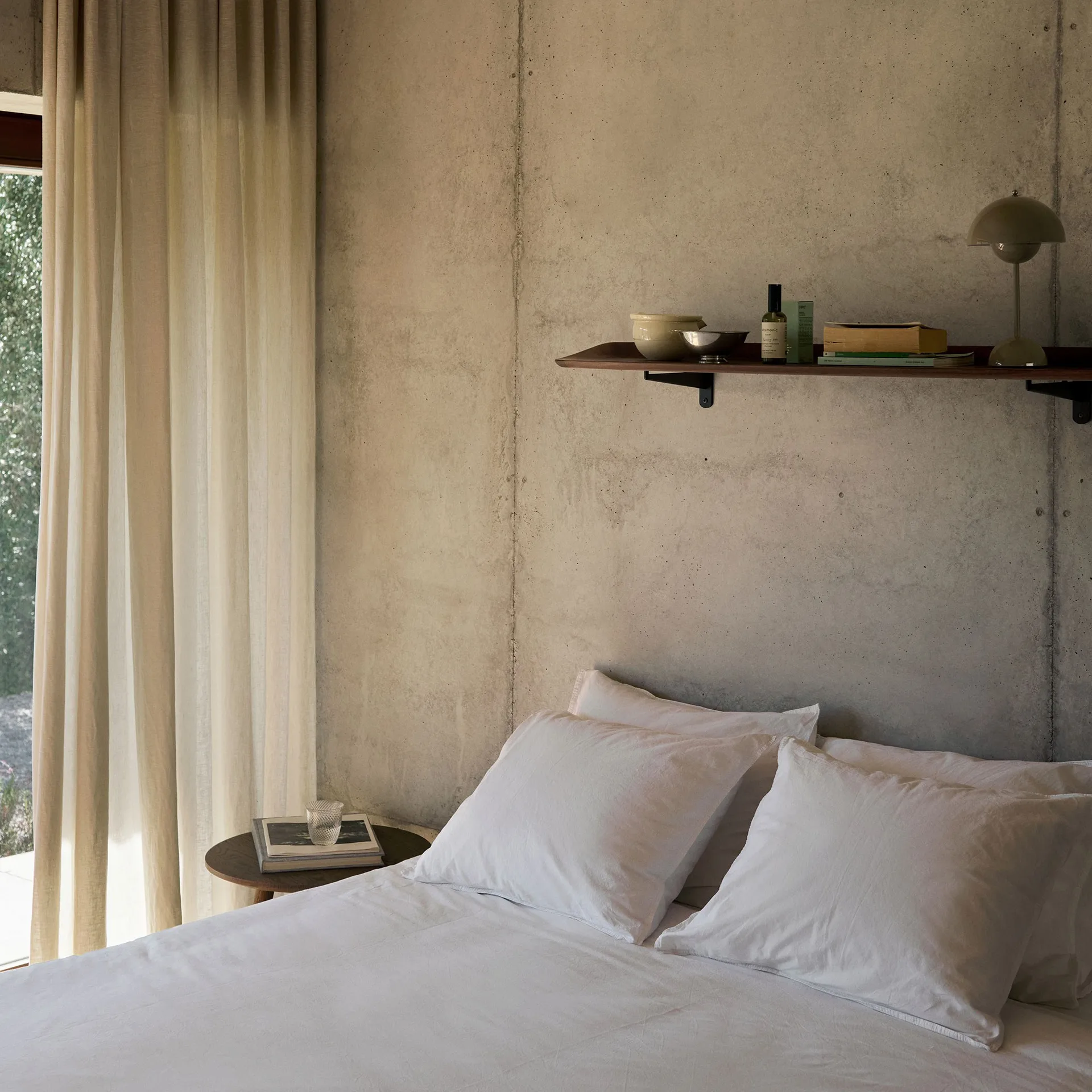 Guild HM15 półka 120 cm, Solid lacquered walnut &Tradition