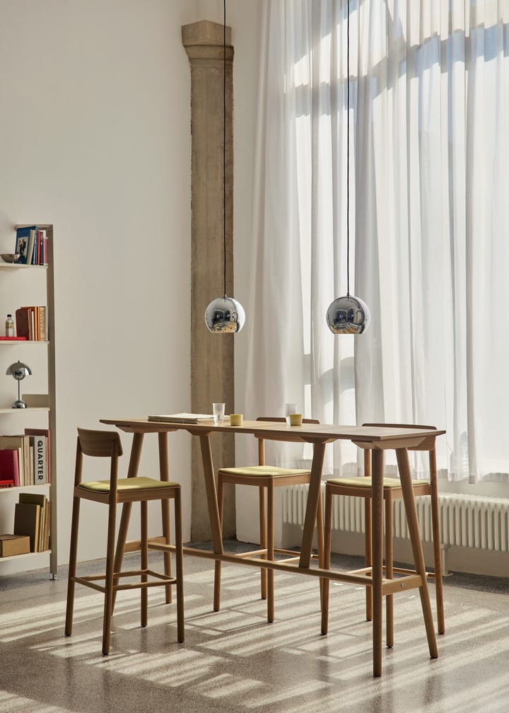 In Between SK27 Bar Table stół barowy 190x50x105 cm, Lakierowany dąb &Tradition