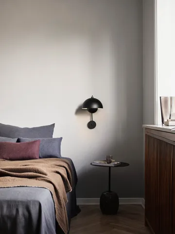 Kinkiet Flowerpot VP8 - Matt black - &Tradition