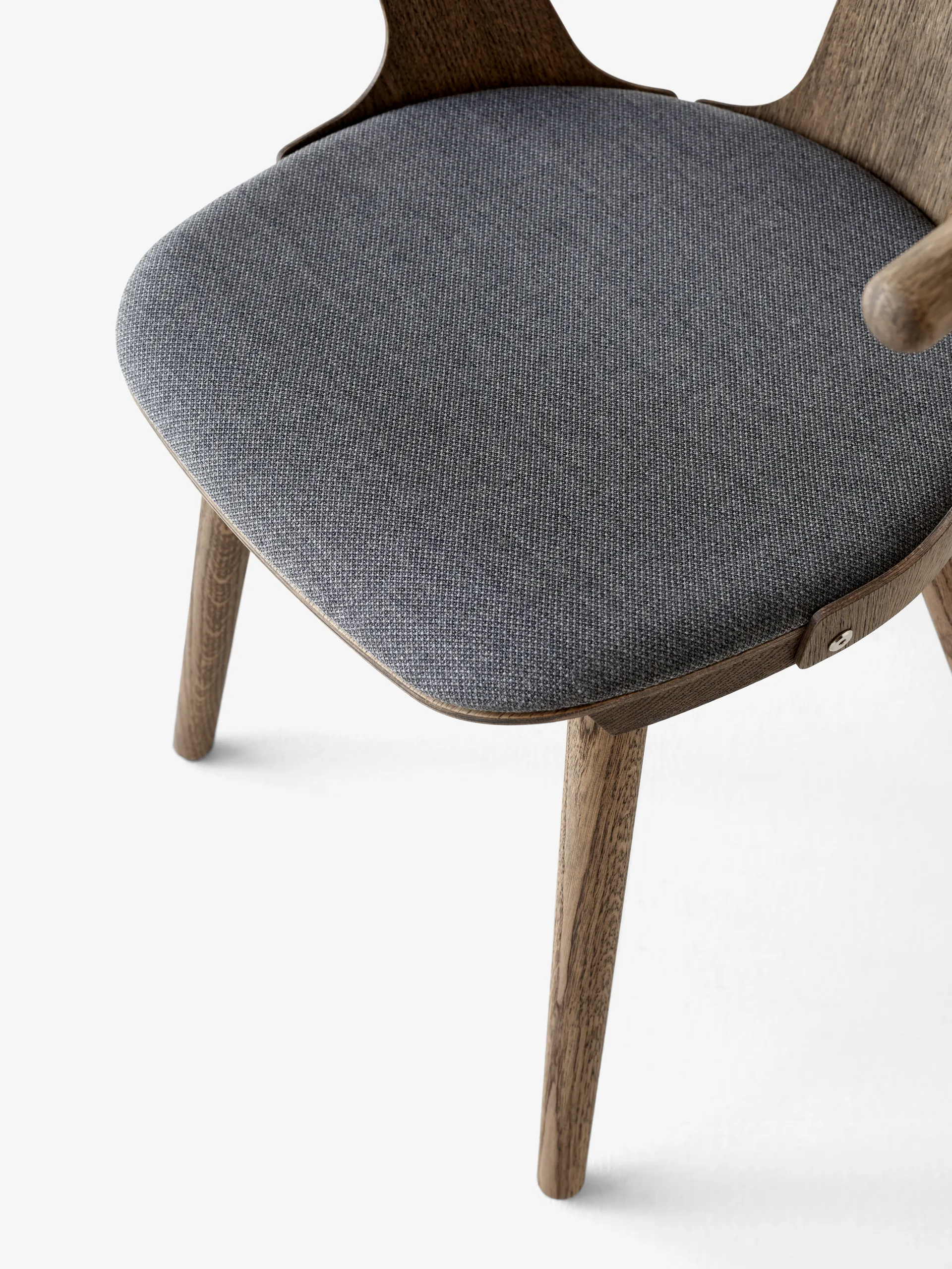 Krzesło In Between SK2, Dymiony olejowany dąb-Fiord 171 &Tradition