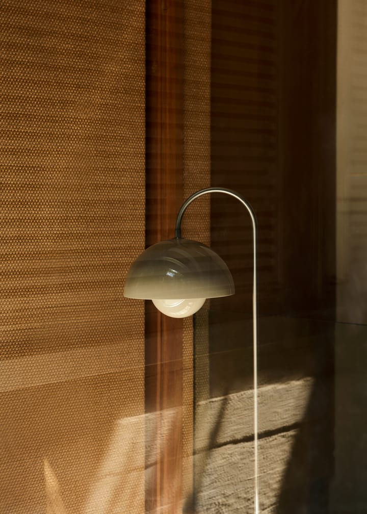Lampa podłogowa Flowerpot VP12, Grey beige &Tradition