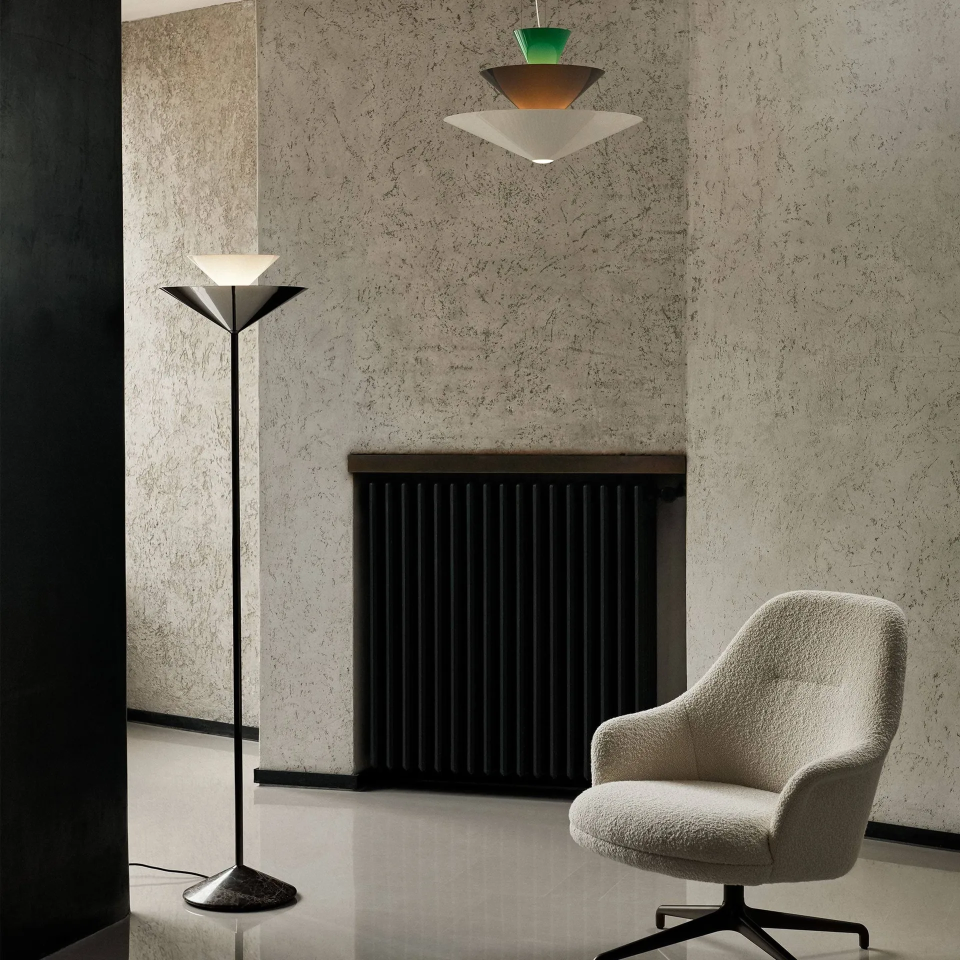 Lampa podłogowa Gio LN 28, Ciemny chrom, marmur &Tradition
