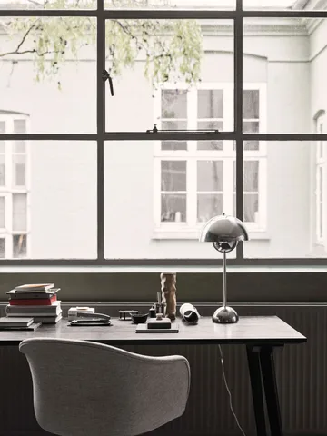 Lampa stołowa Flowerpot VP3 - Chrome-plated - &Tradition